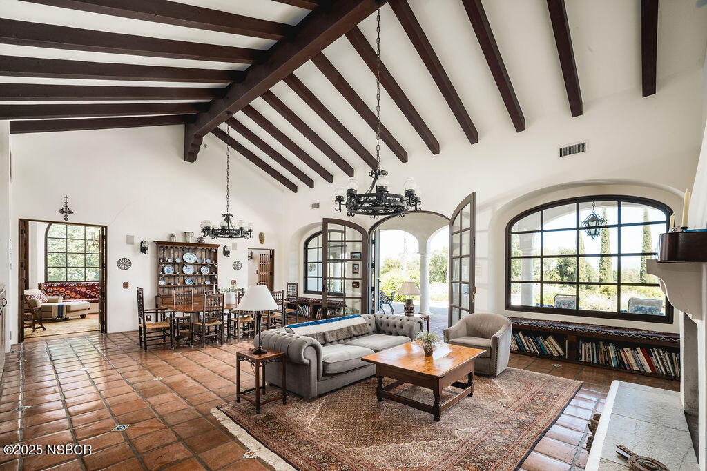 1486/1464 Rolling Hills Road