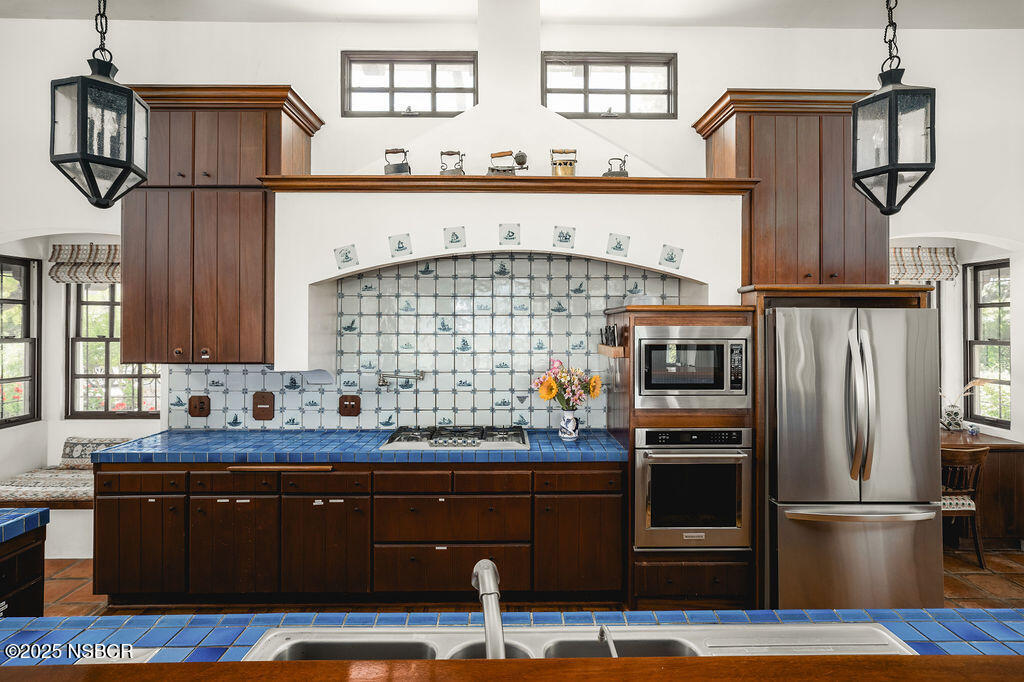 1486/1464 Rolling Hills Road