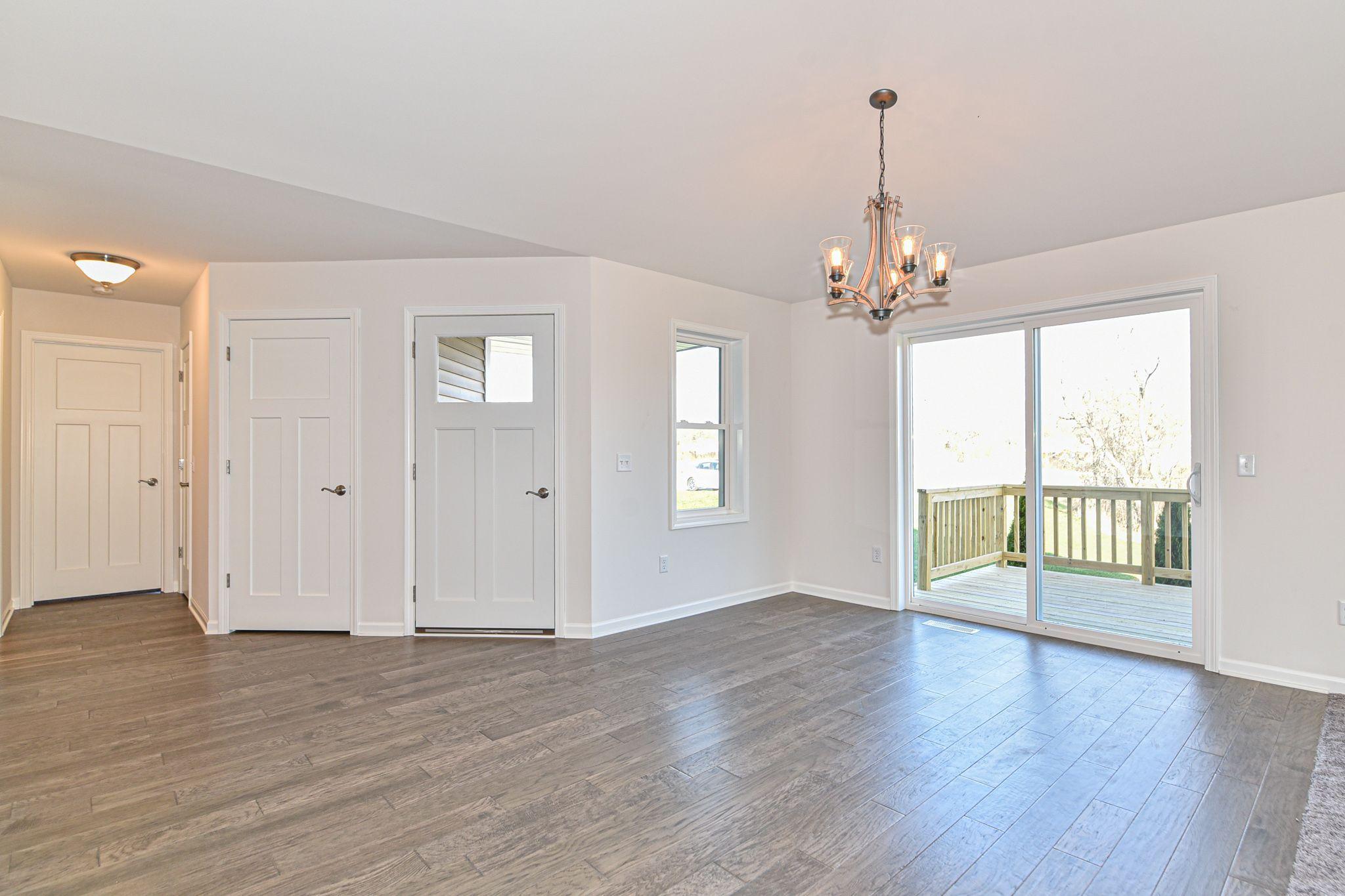 321 N Trailview Cir, Waterford