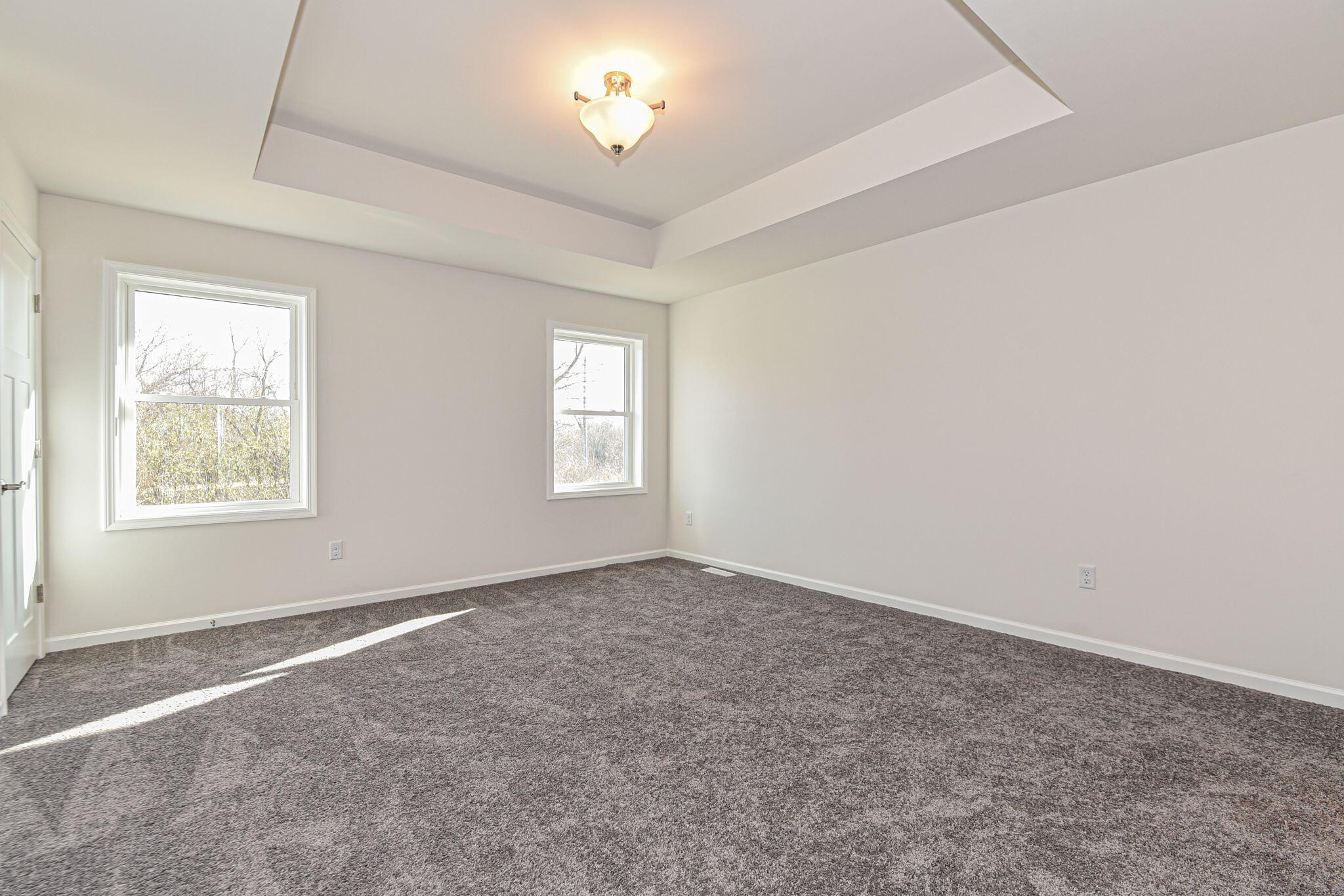 321 N Trailview Cir, Waterford