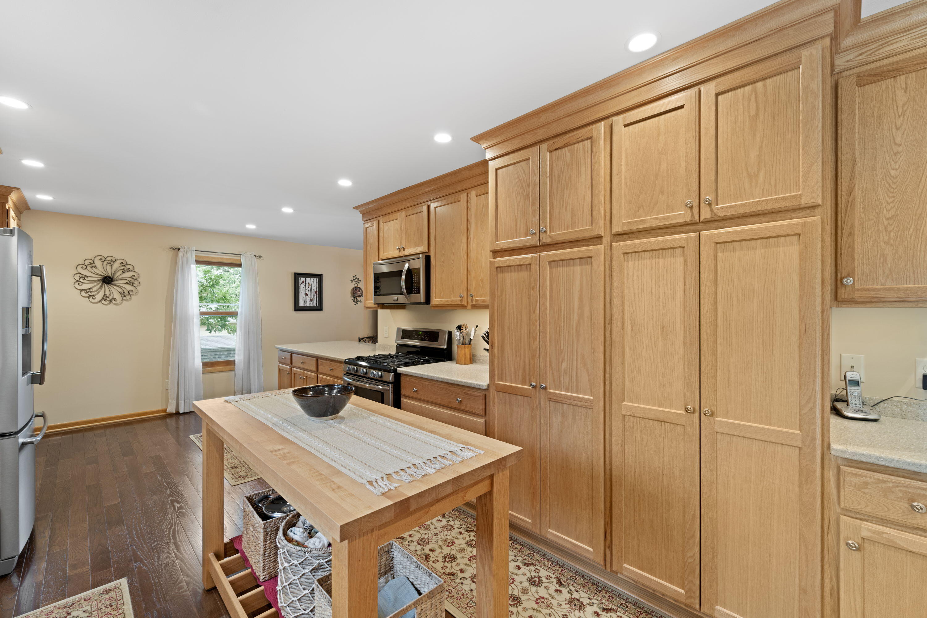 386 Dale Dr, Burlington
