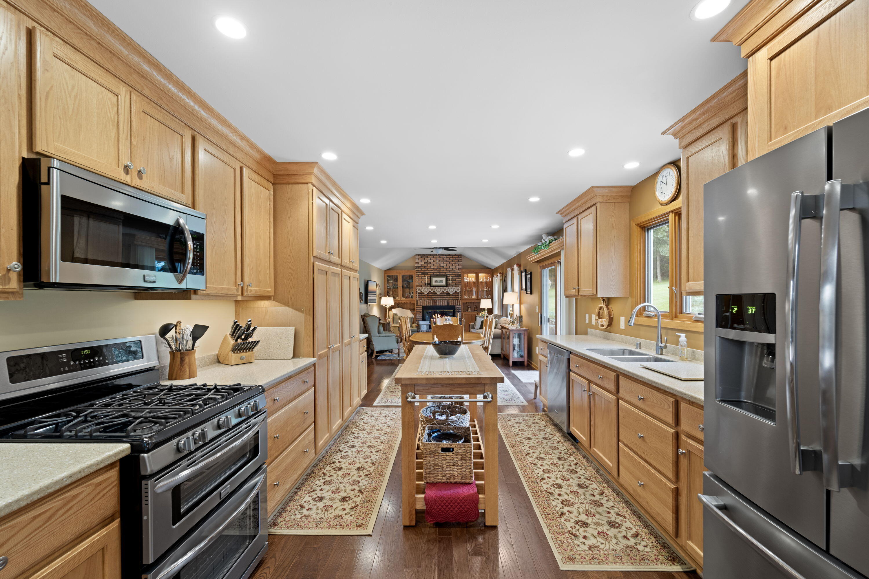 386 Dale Dr, Burlington