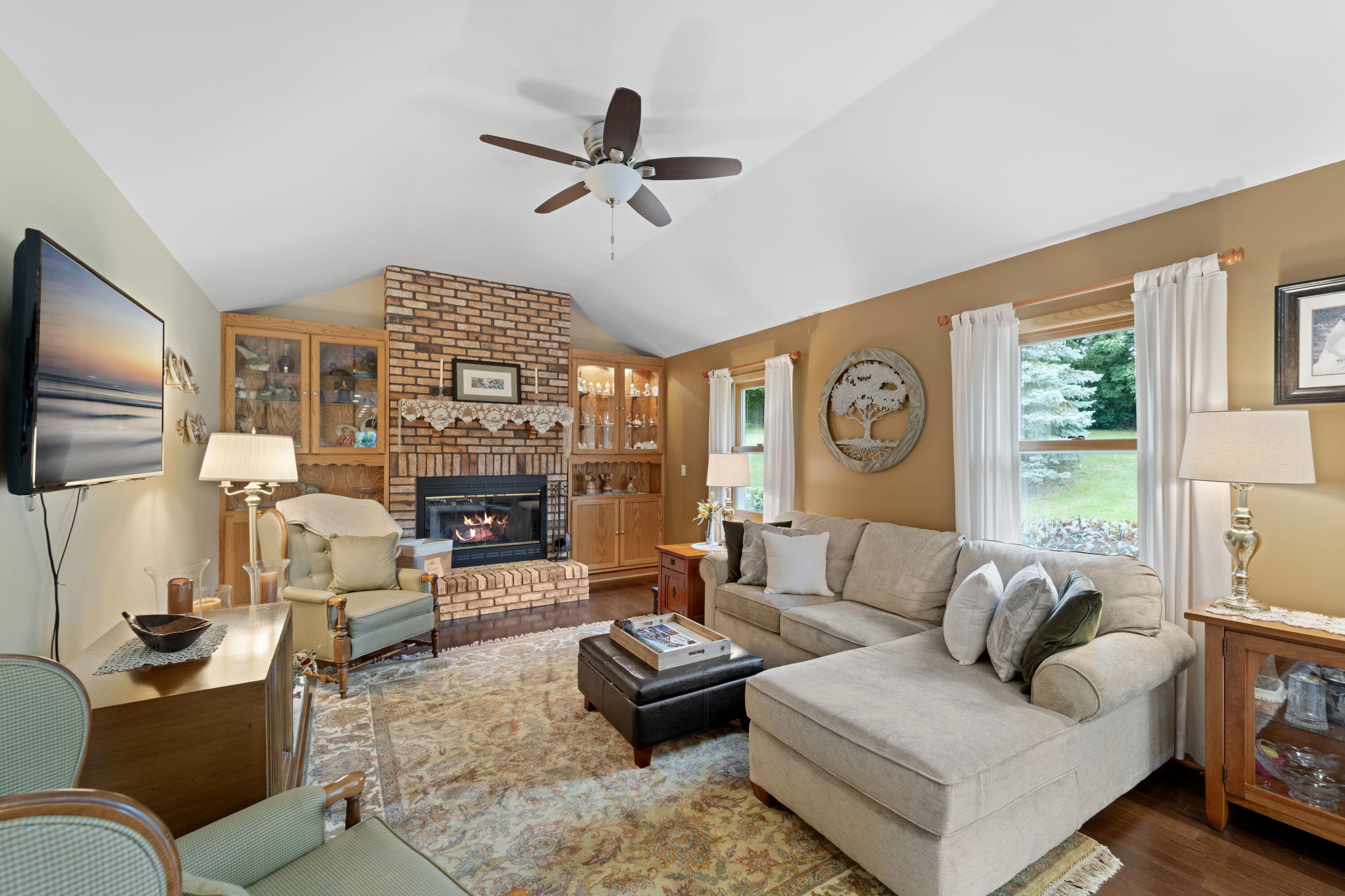 386 Dale Dr, Burlington