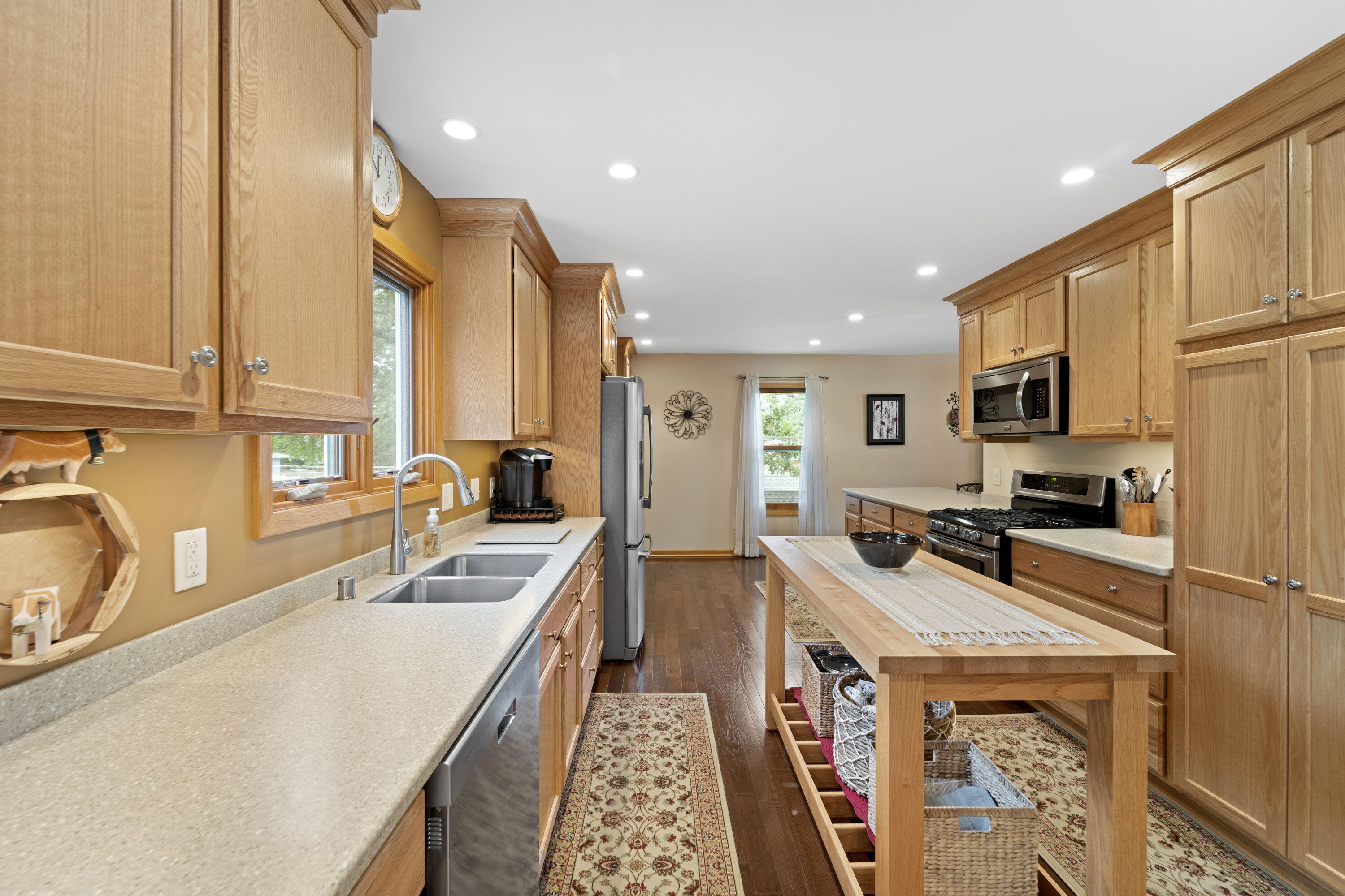 386 Dale Dr, Burlington