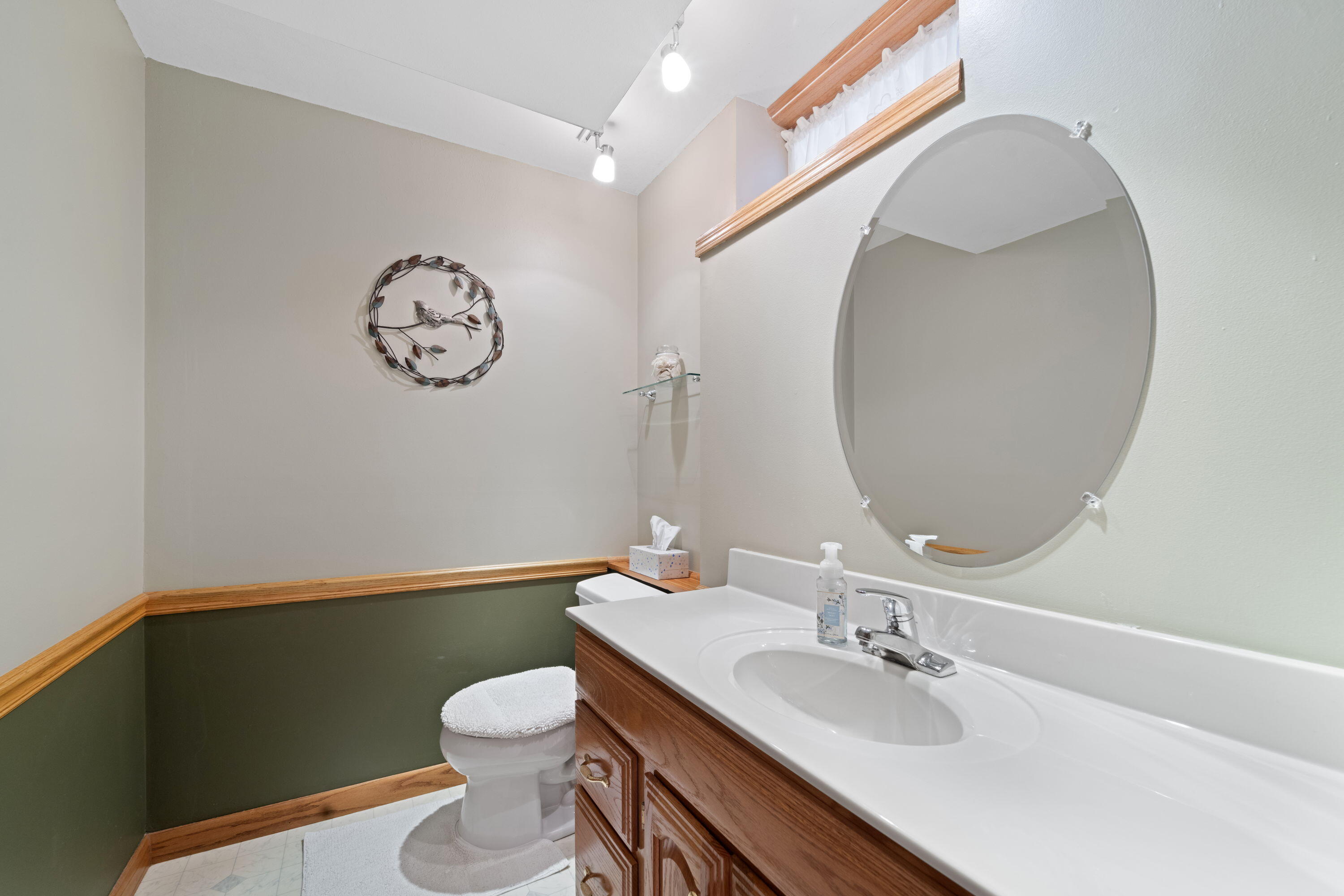 386 Dale Dr, Burlington