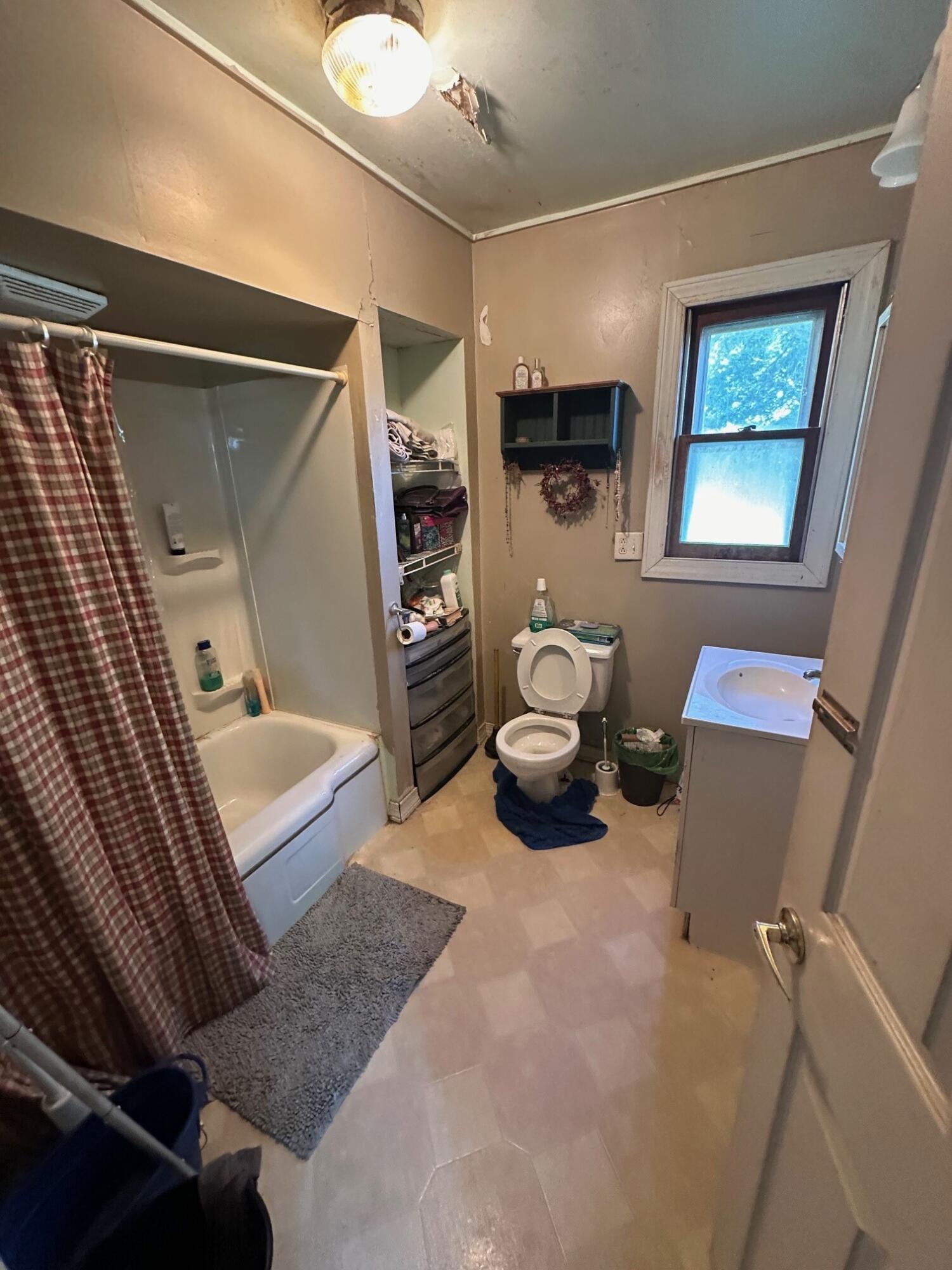 24711 Jackson St, Dover
