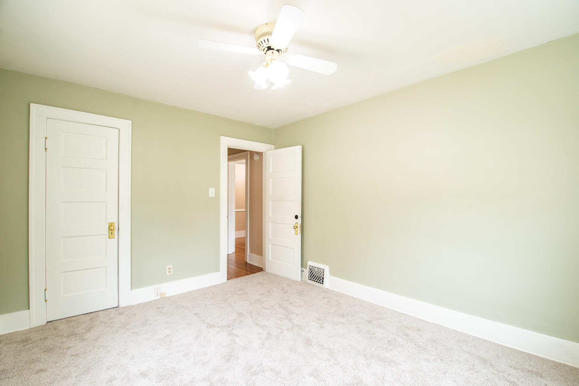 7428 34 Ave, Kenosha