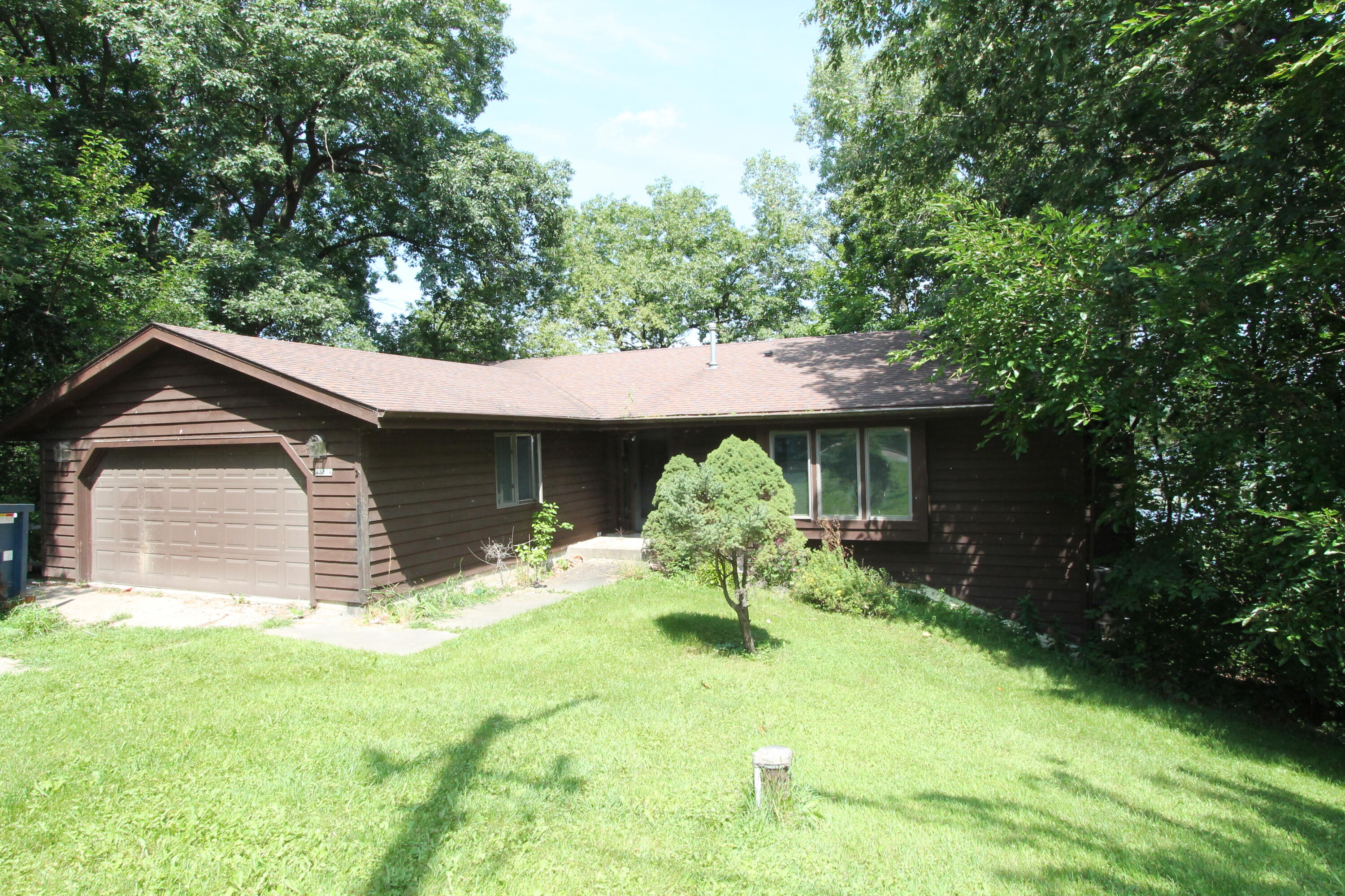 W8814 Lake Rd, Richmond