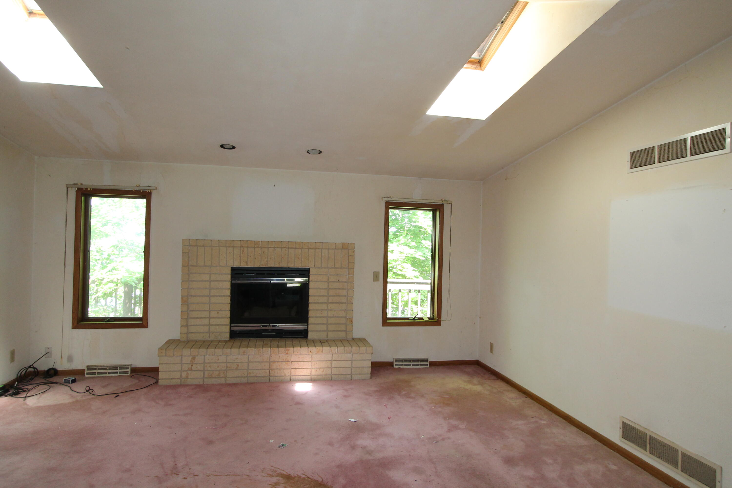 W8814 Lake Rd, Richmond