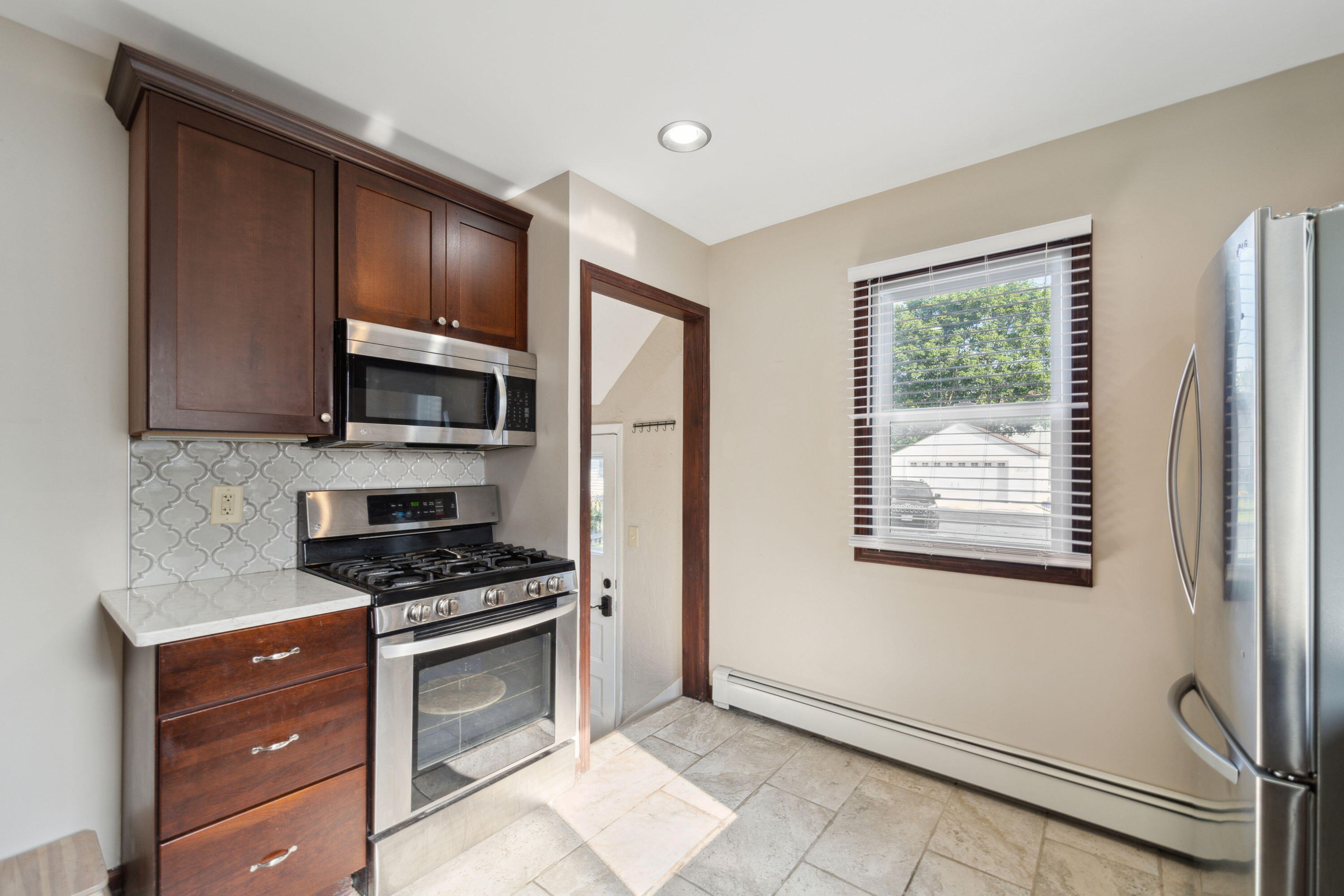 416 Orchard St, Burlington