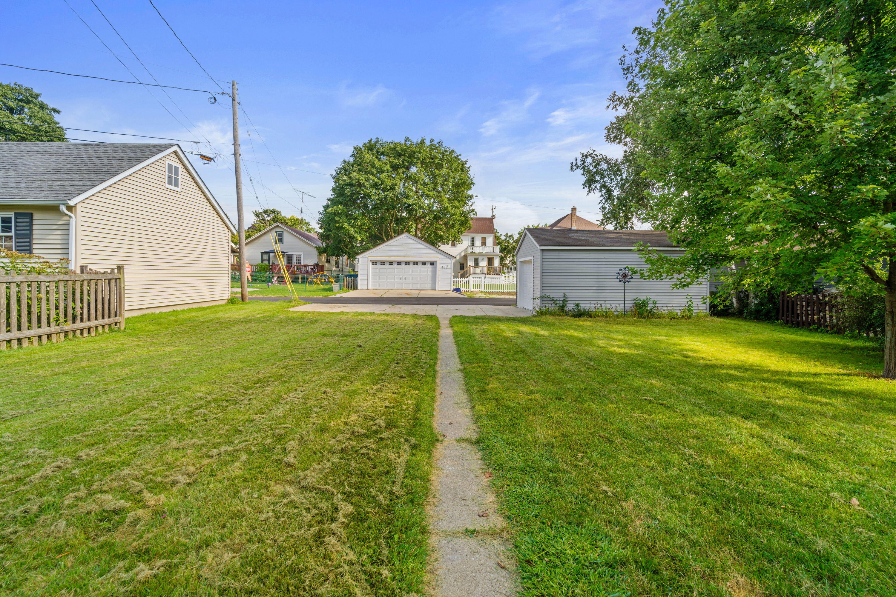 416 Orchard St, Burlington