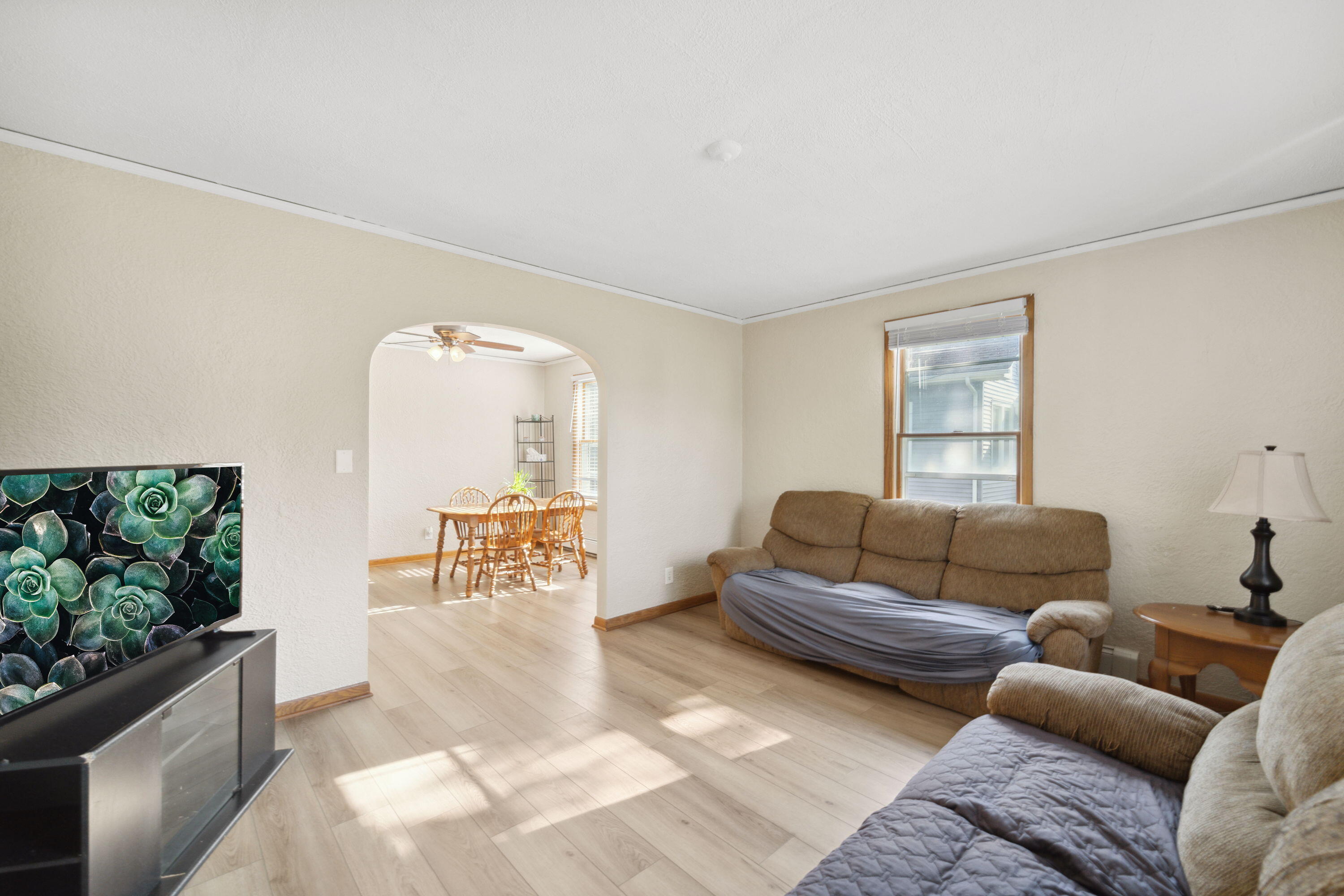 416 Orchard St, Burlington