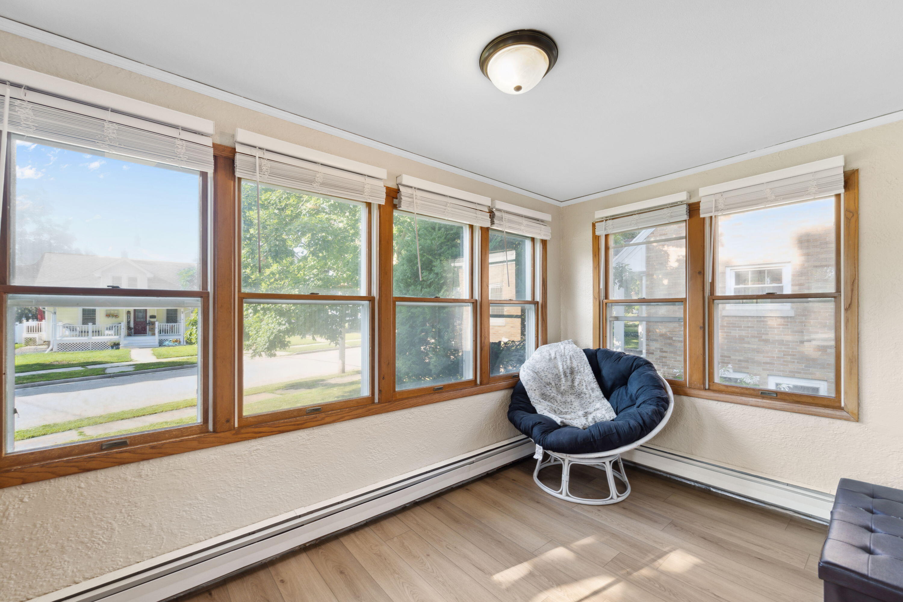 416 Orchard St, Burlington
