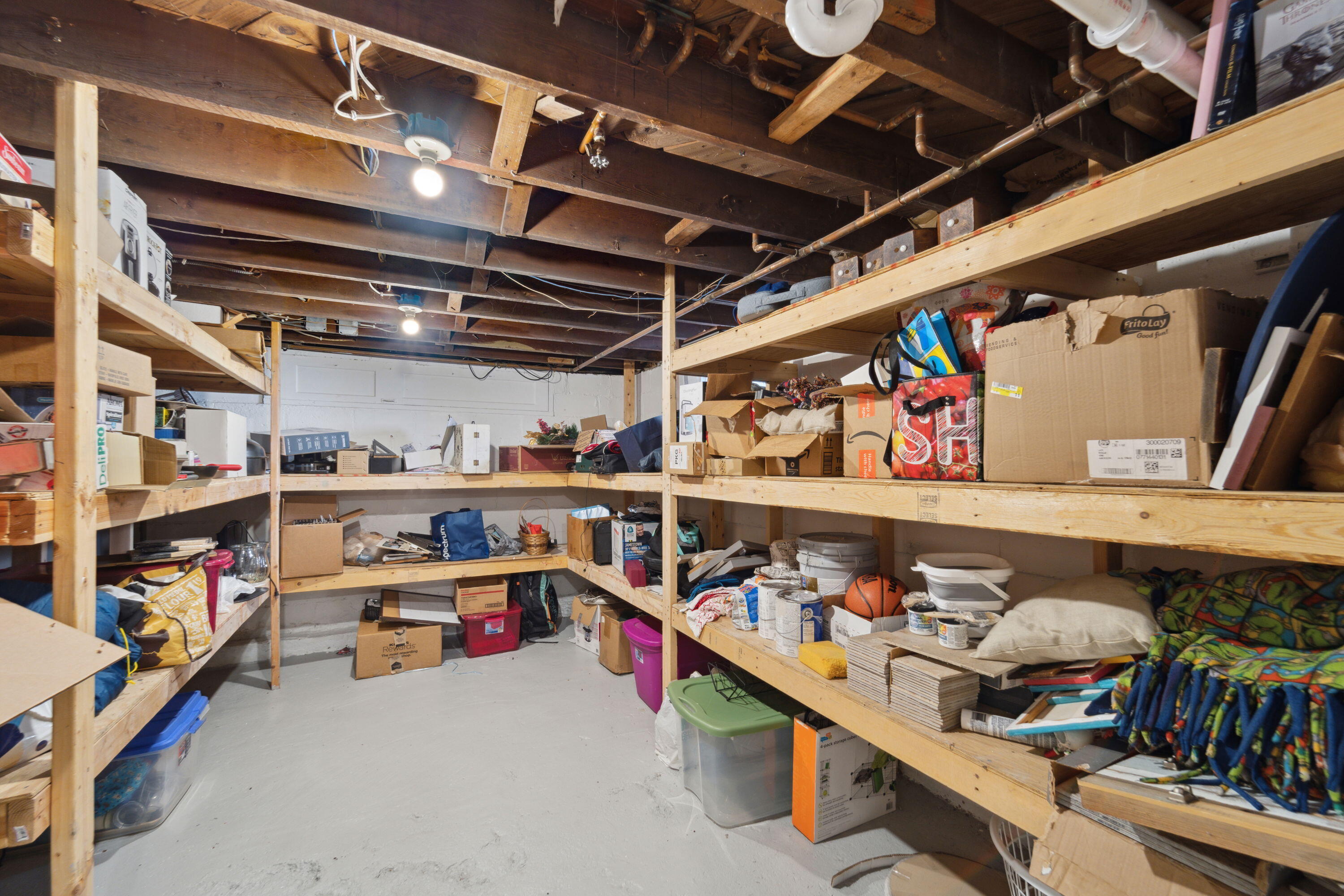 416 Orchard St, Burlington