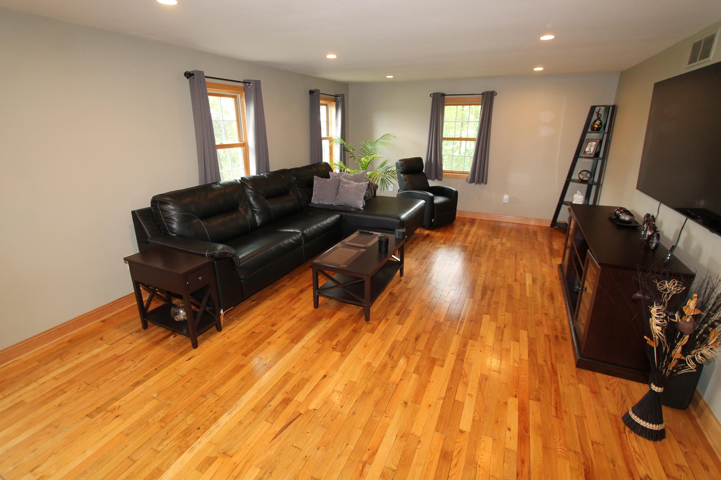26410 Durand Ave, Dover