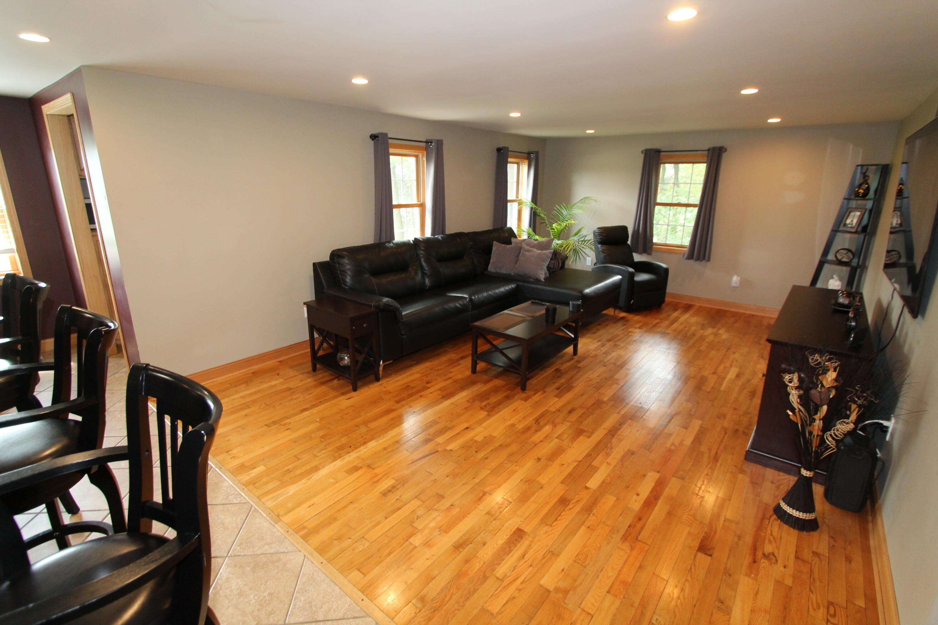 26410 Durand Ave, Dover