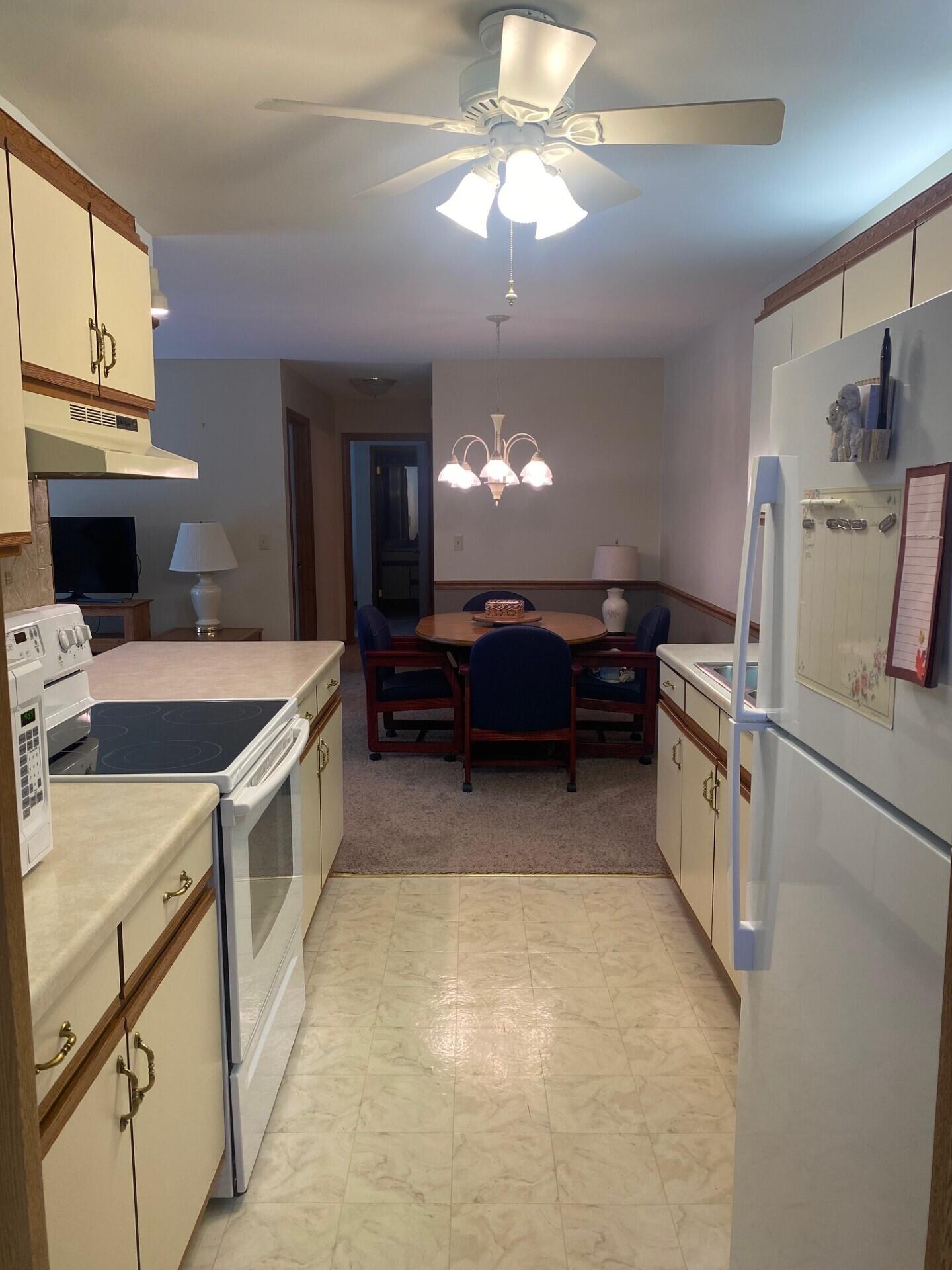 8125 40th Ave, D, Kenosha