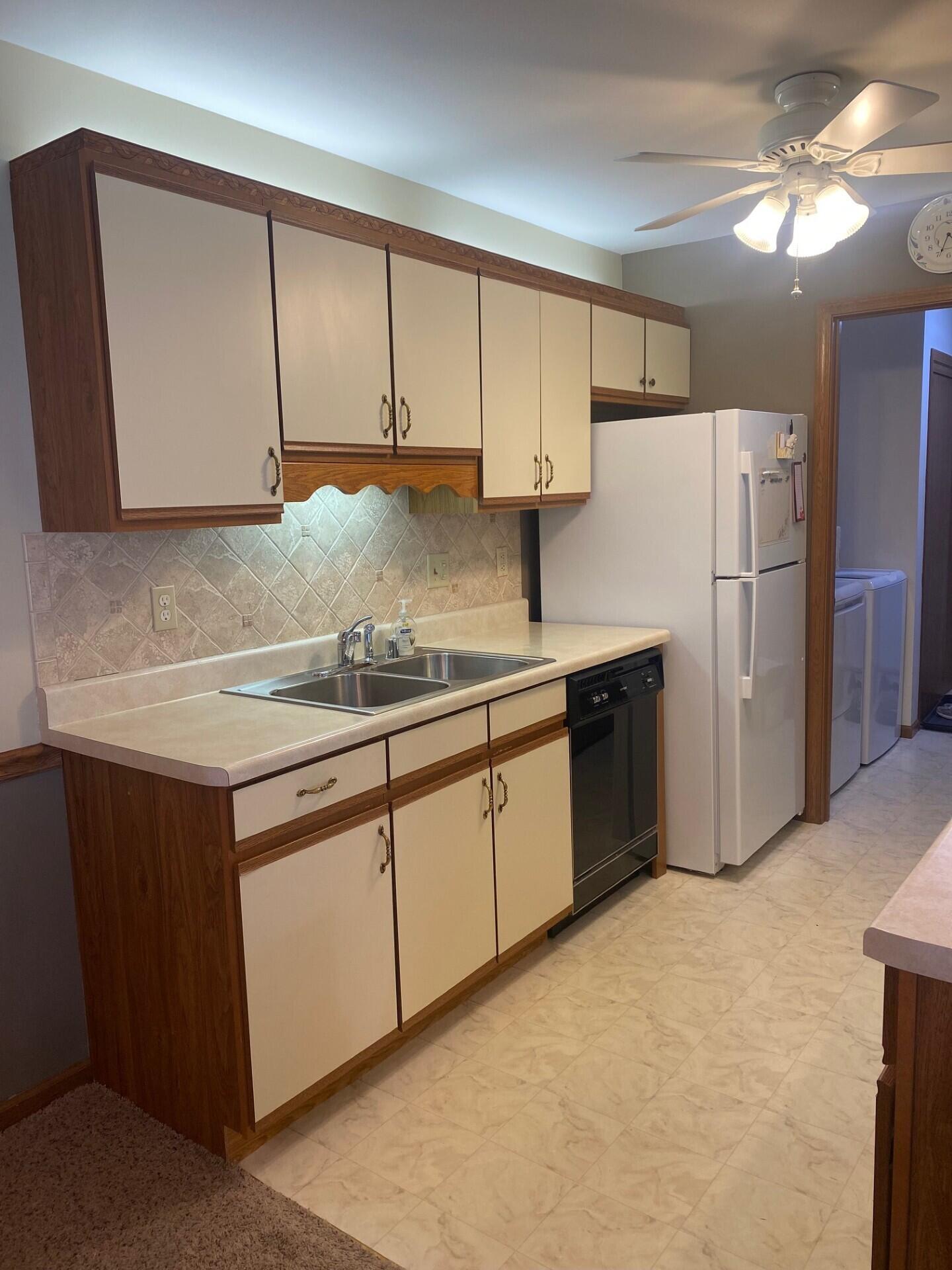 8125 40th Ave, D, Kenosha