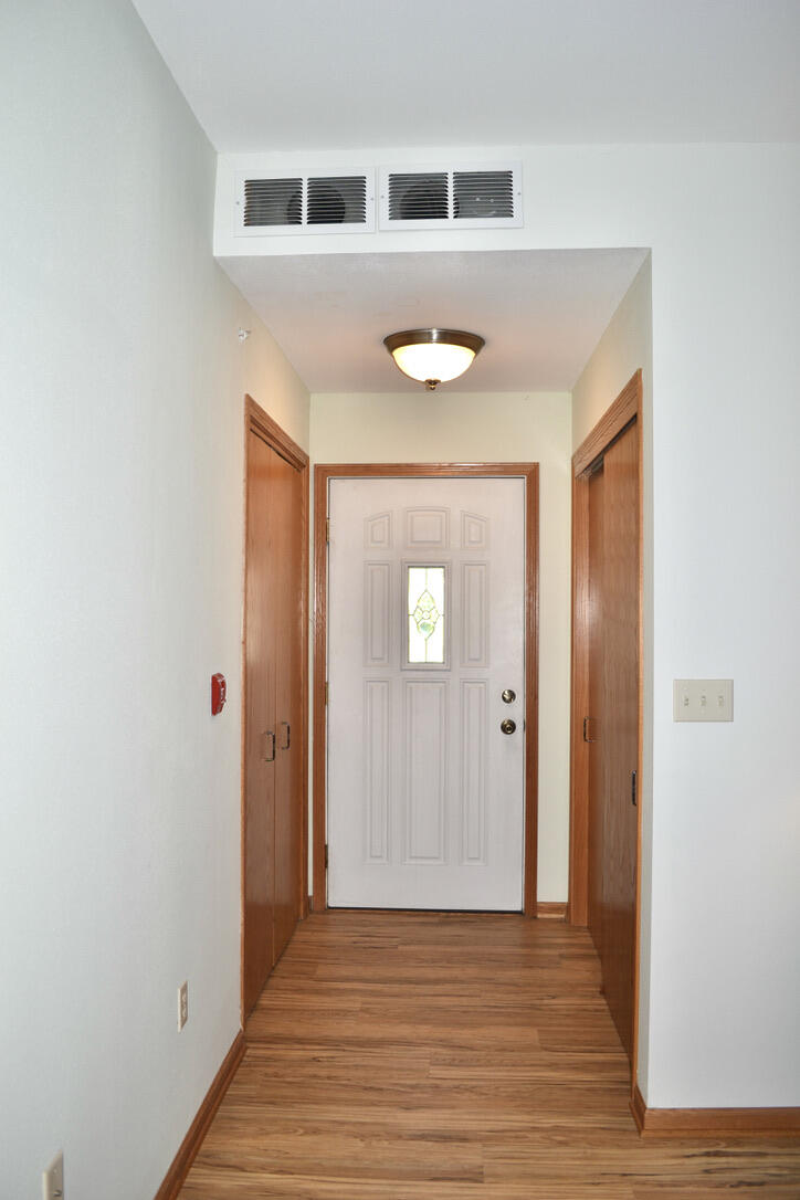 9288 Creekside Cir, 223, Pleasant Prairie