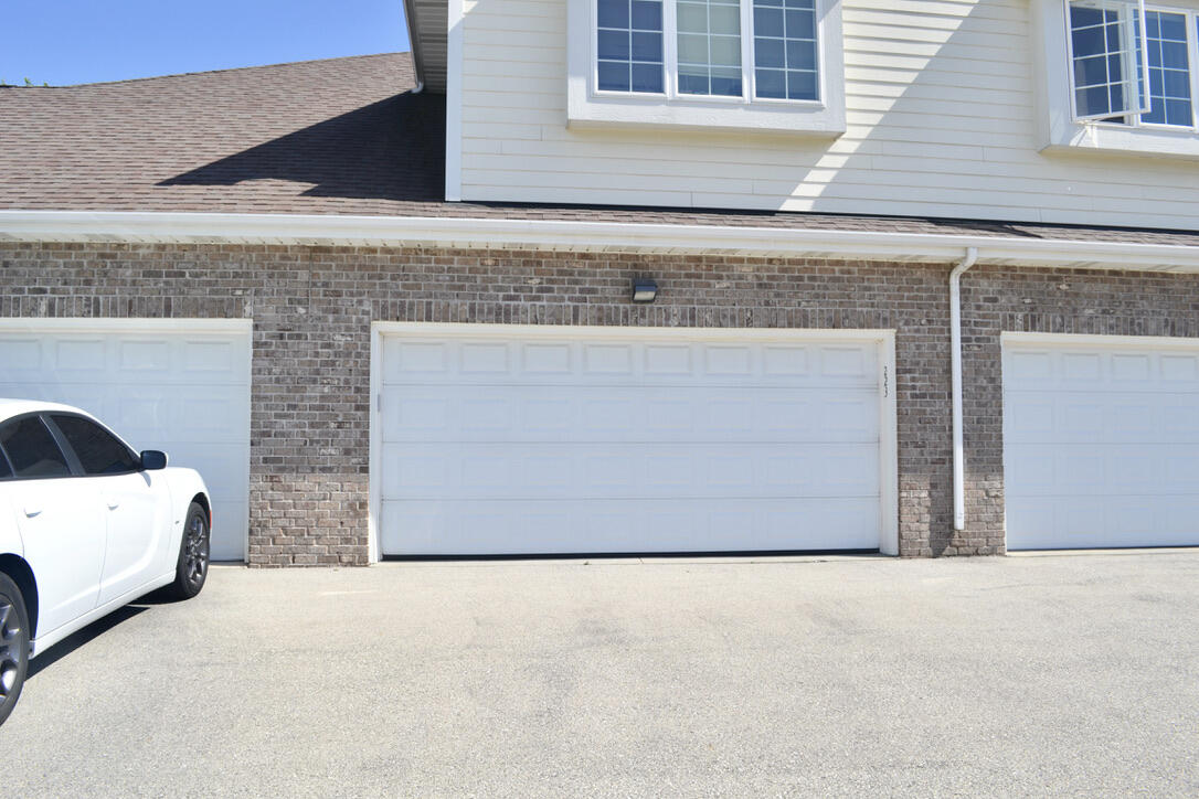 9288 Creekside Cir, 223, Pleasant Prairie