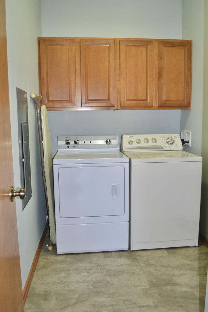 9288 Creekside Cir, 223, Pleasant Prairie