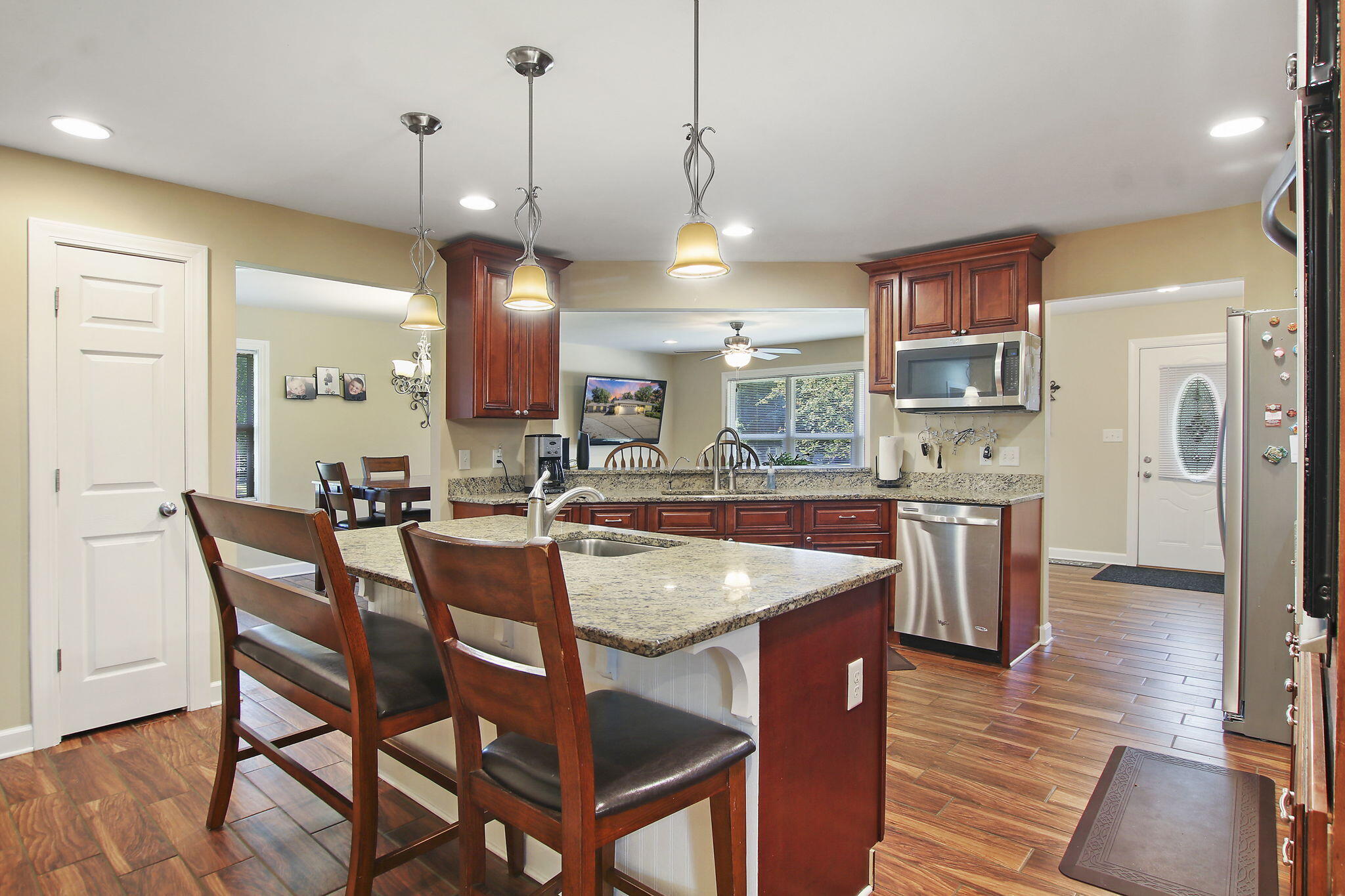 31419 Hickory Hollow Rd, Waterford
