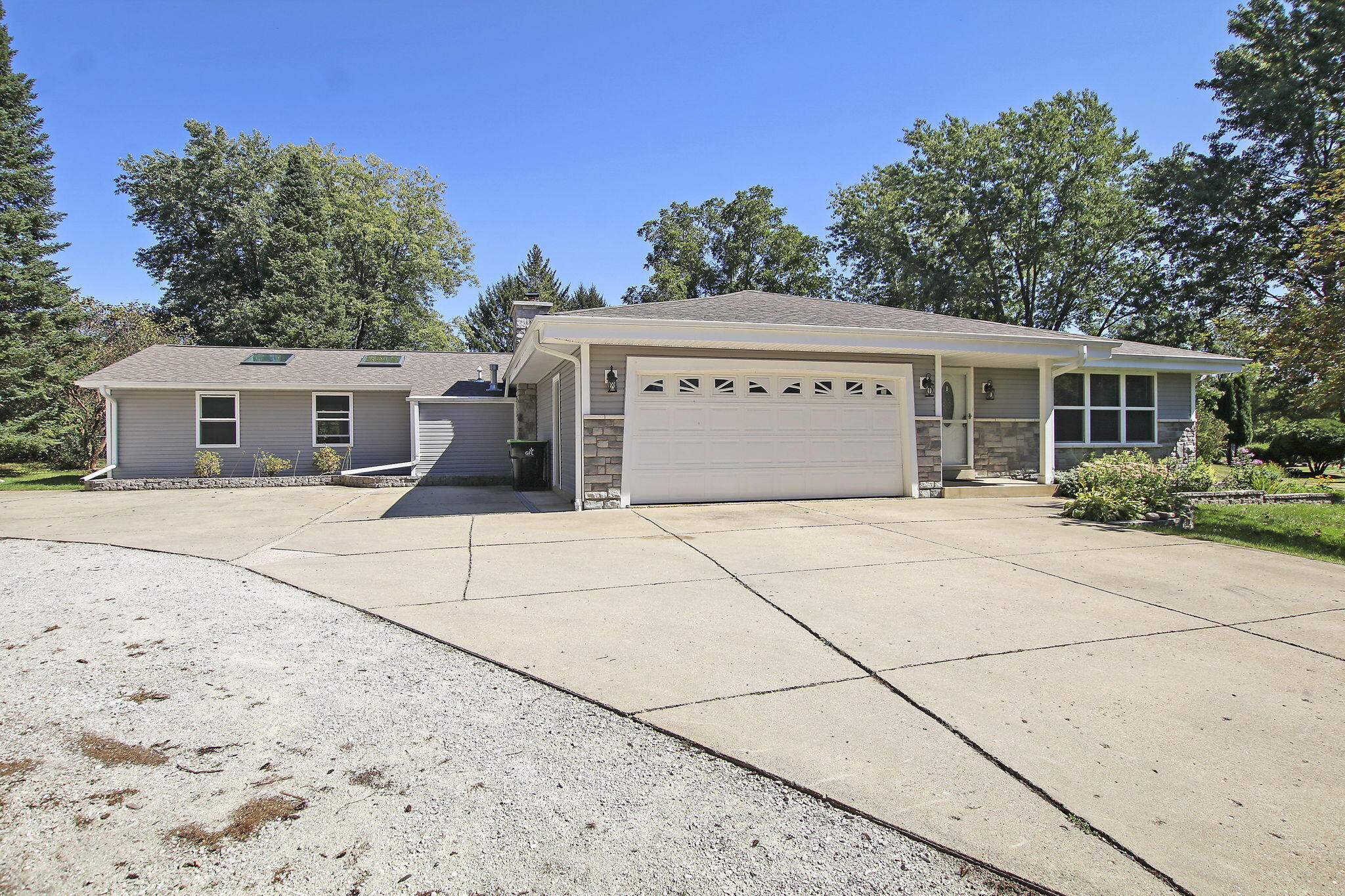 31419 Hickory Hollow Rd, Waterford