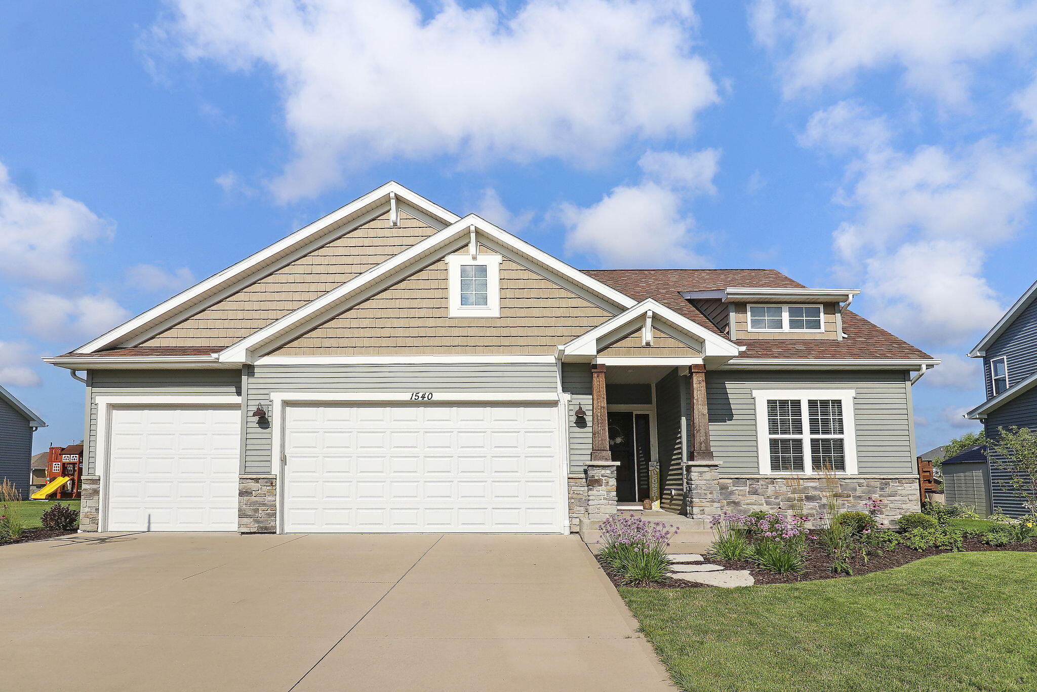 1540 Serena Ln, Burlington