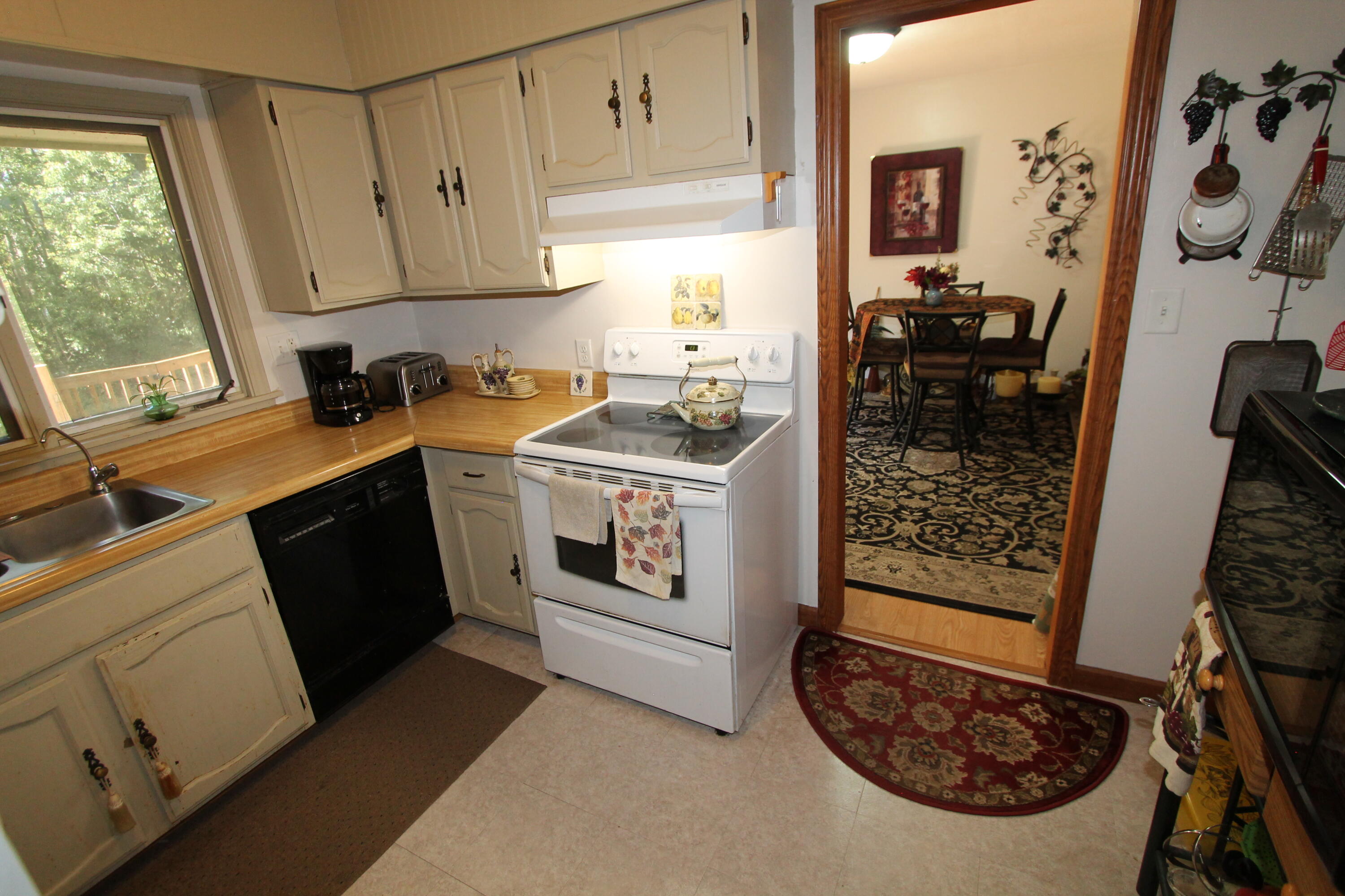 3000 Sheard Rd, Dover