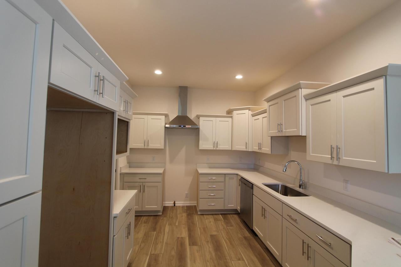 311 N Trailview CIRCLE