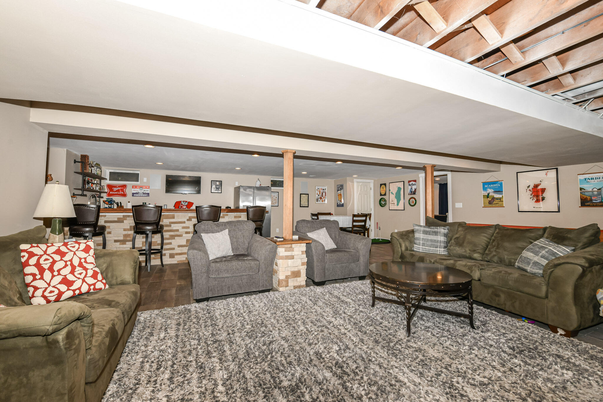 8832 Pheasant Run, Burlington