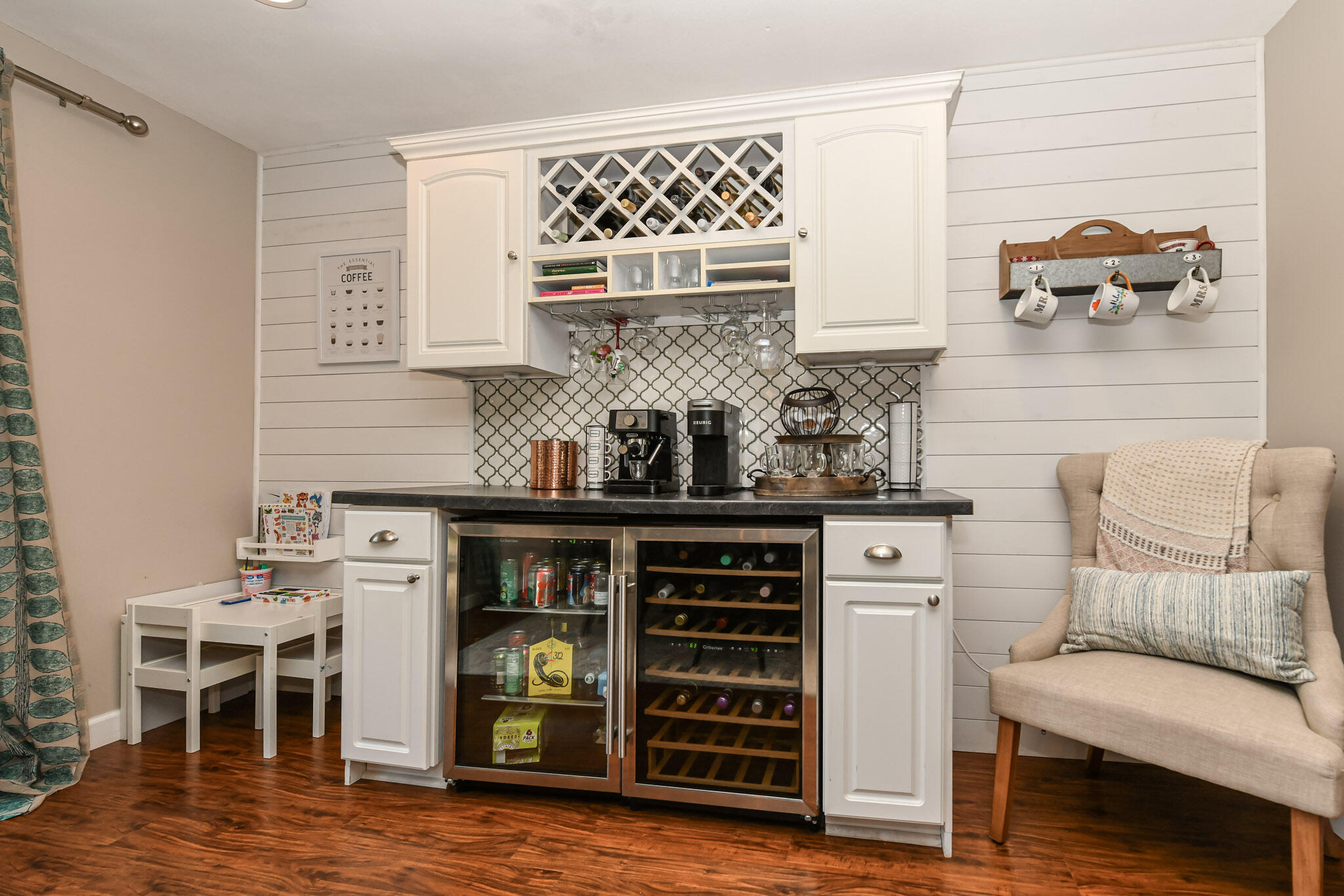 8832 Pheasant Run, Burlington