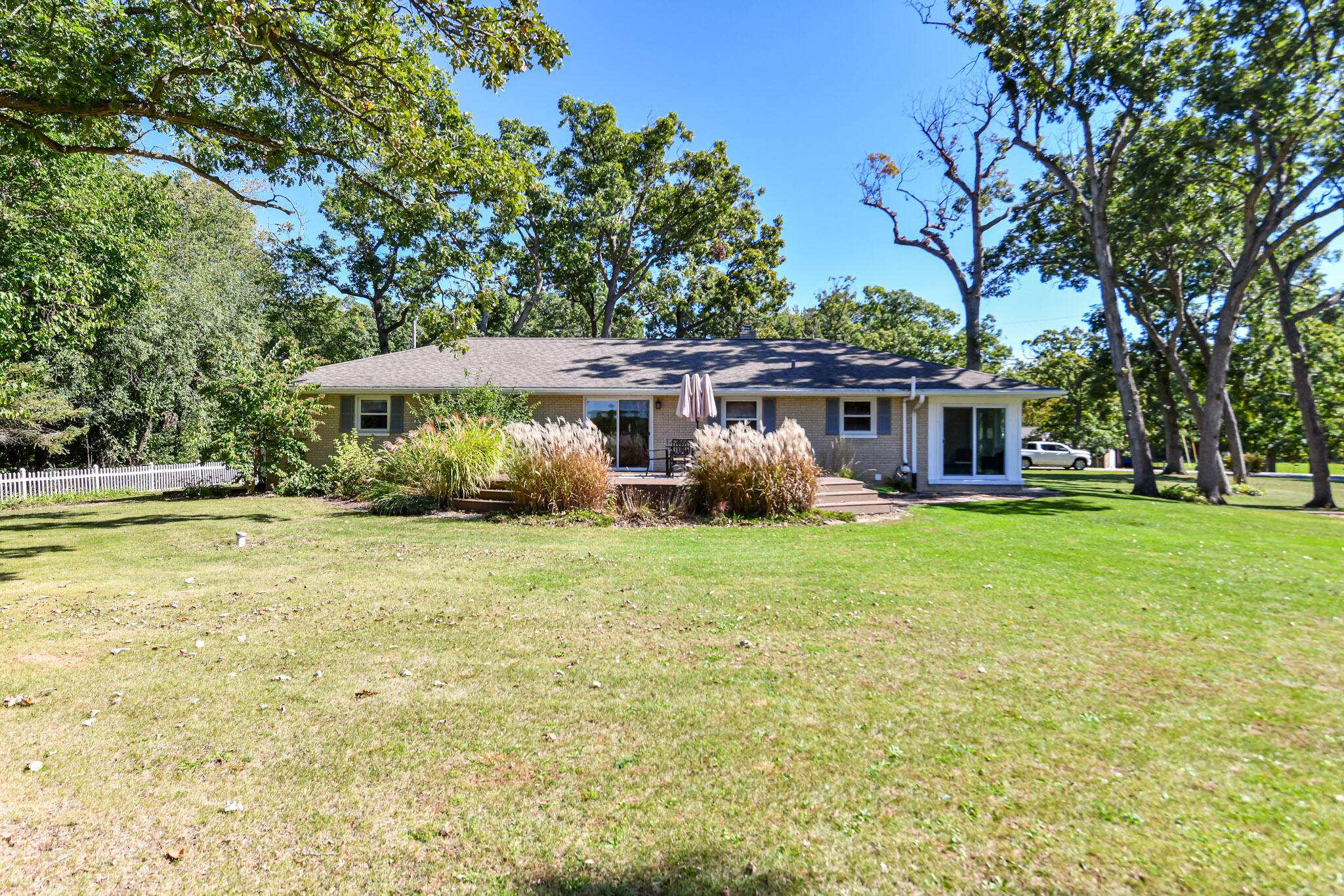 8832 Pheasant Run, Burlington