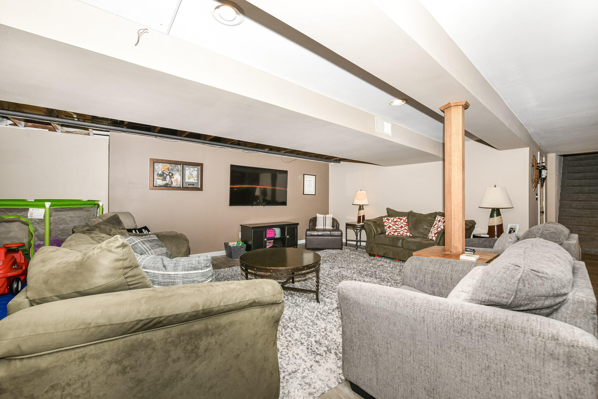 8832 Pheasant Run, Burlington