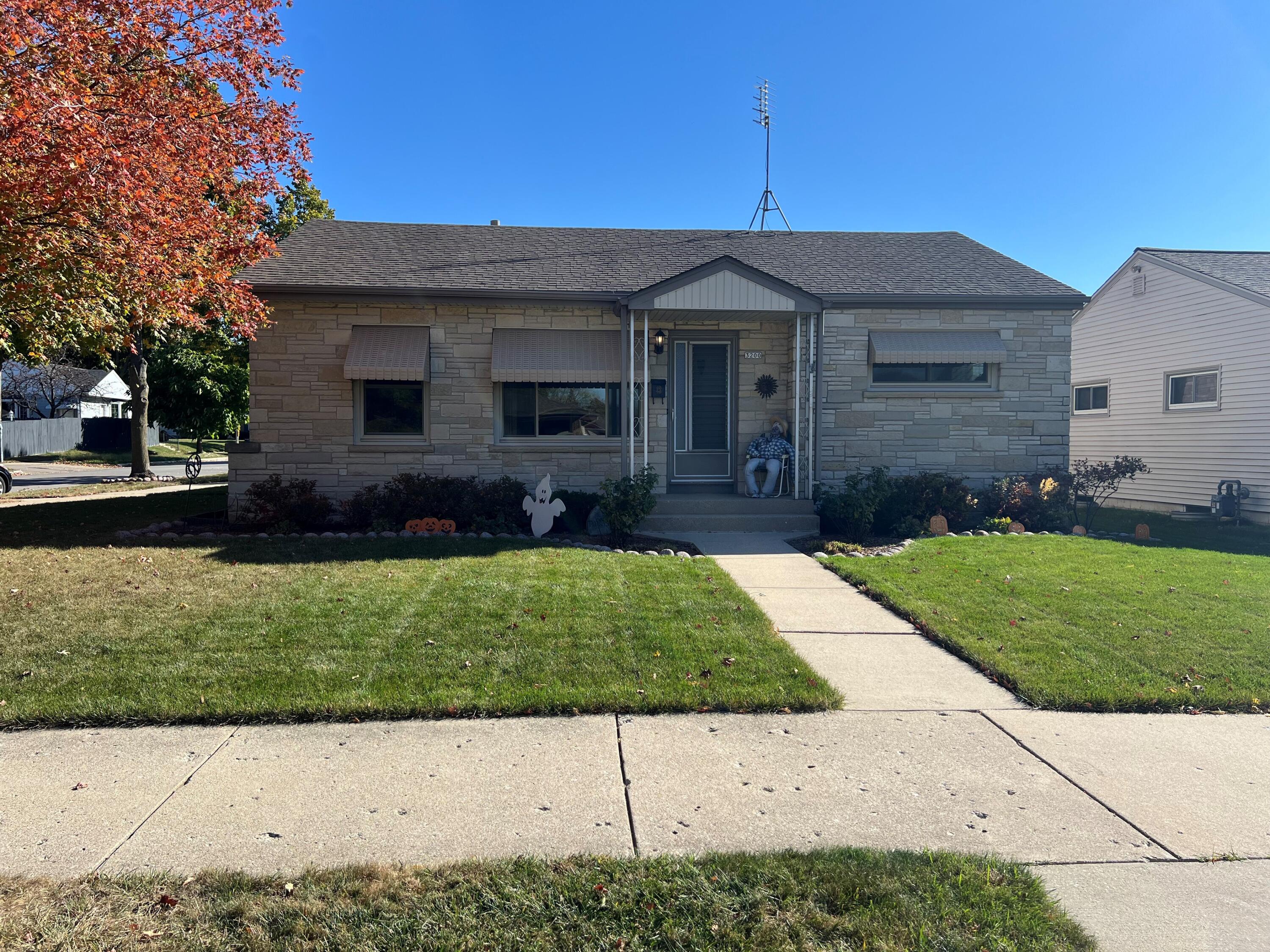 3200 S 69th St, Milwaukee
