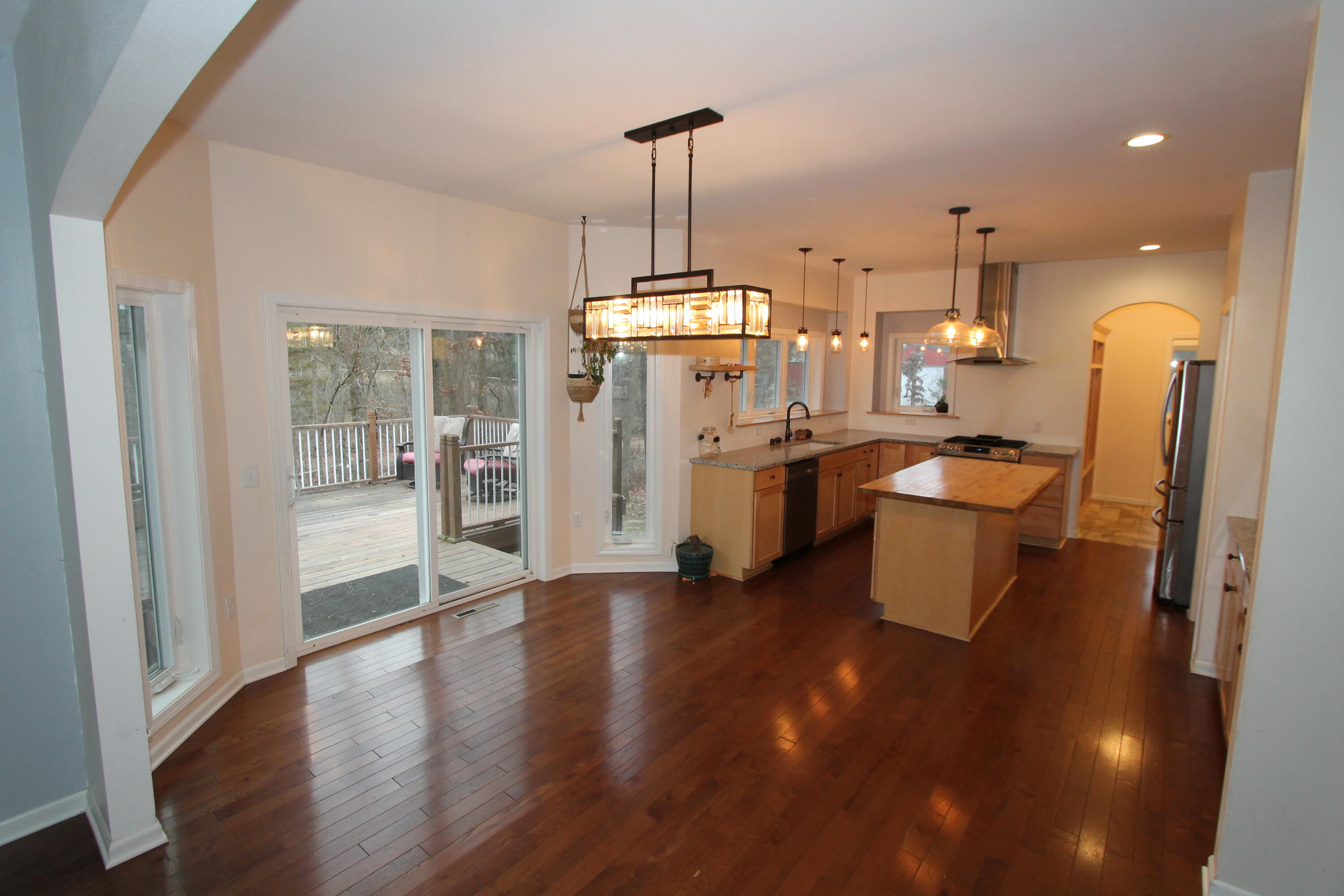 N5902 Hargraves Rd