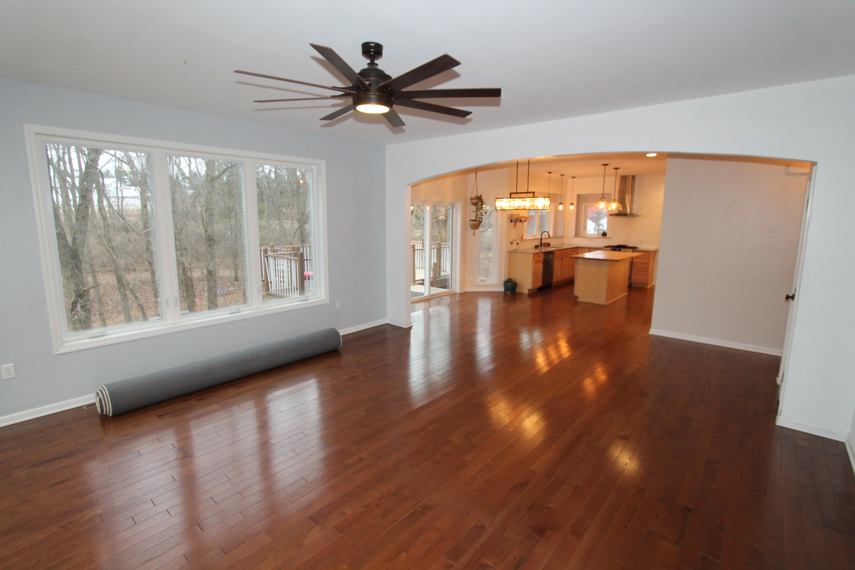 N5902 Hargraves Rd