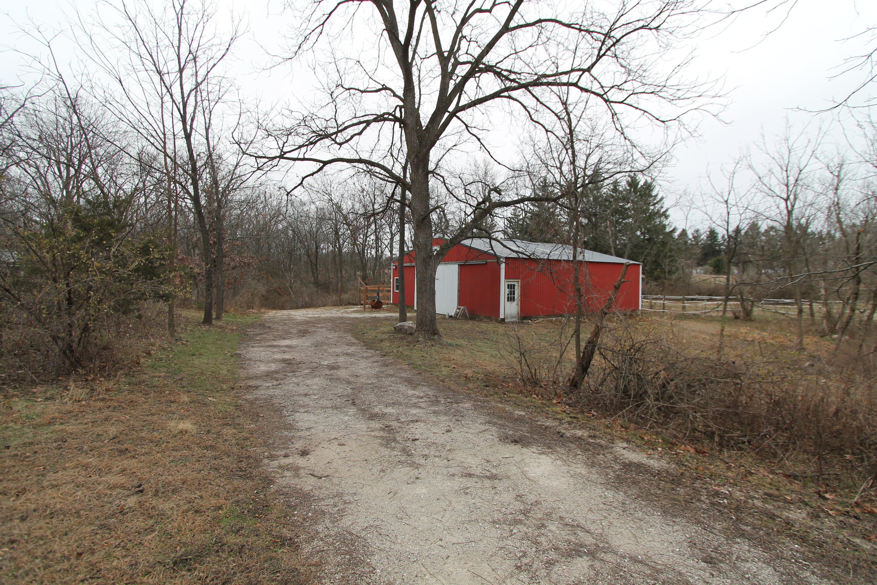 N5902 Hargraves Rd