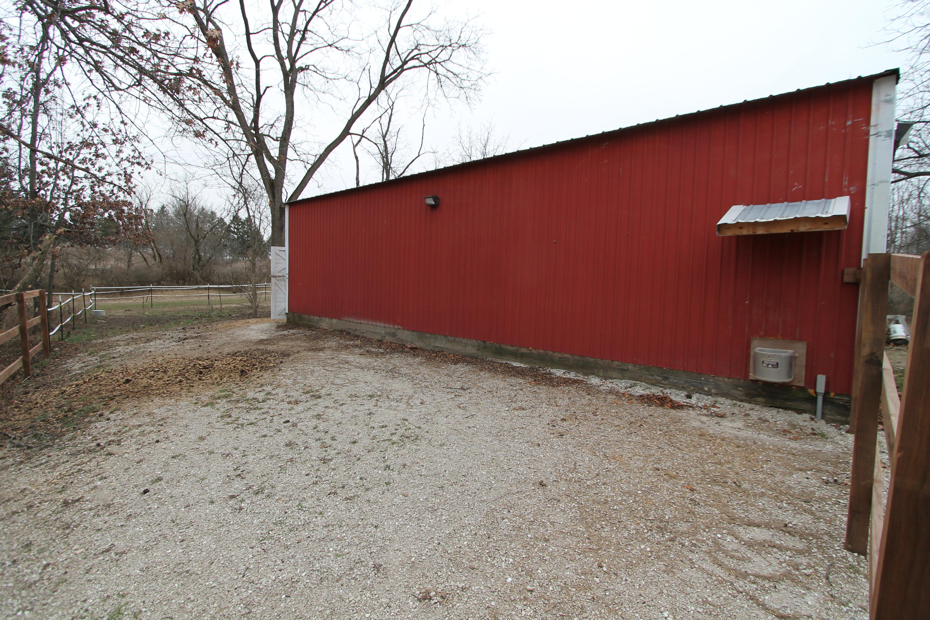 N5902 Hargraves Rd