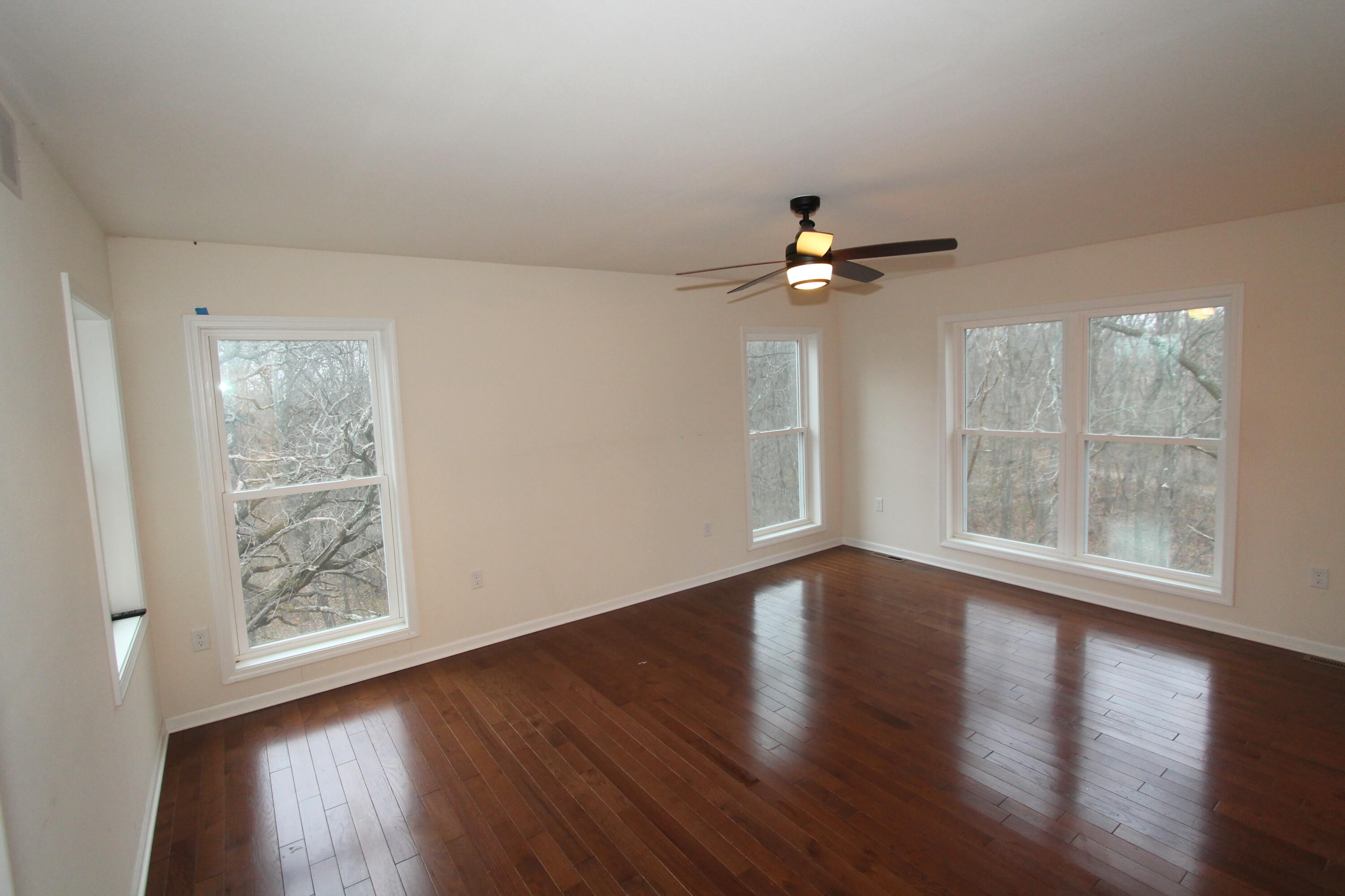 N5902 Hargraves Rd