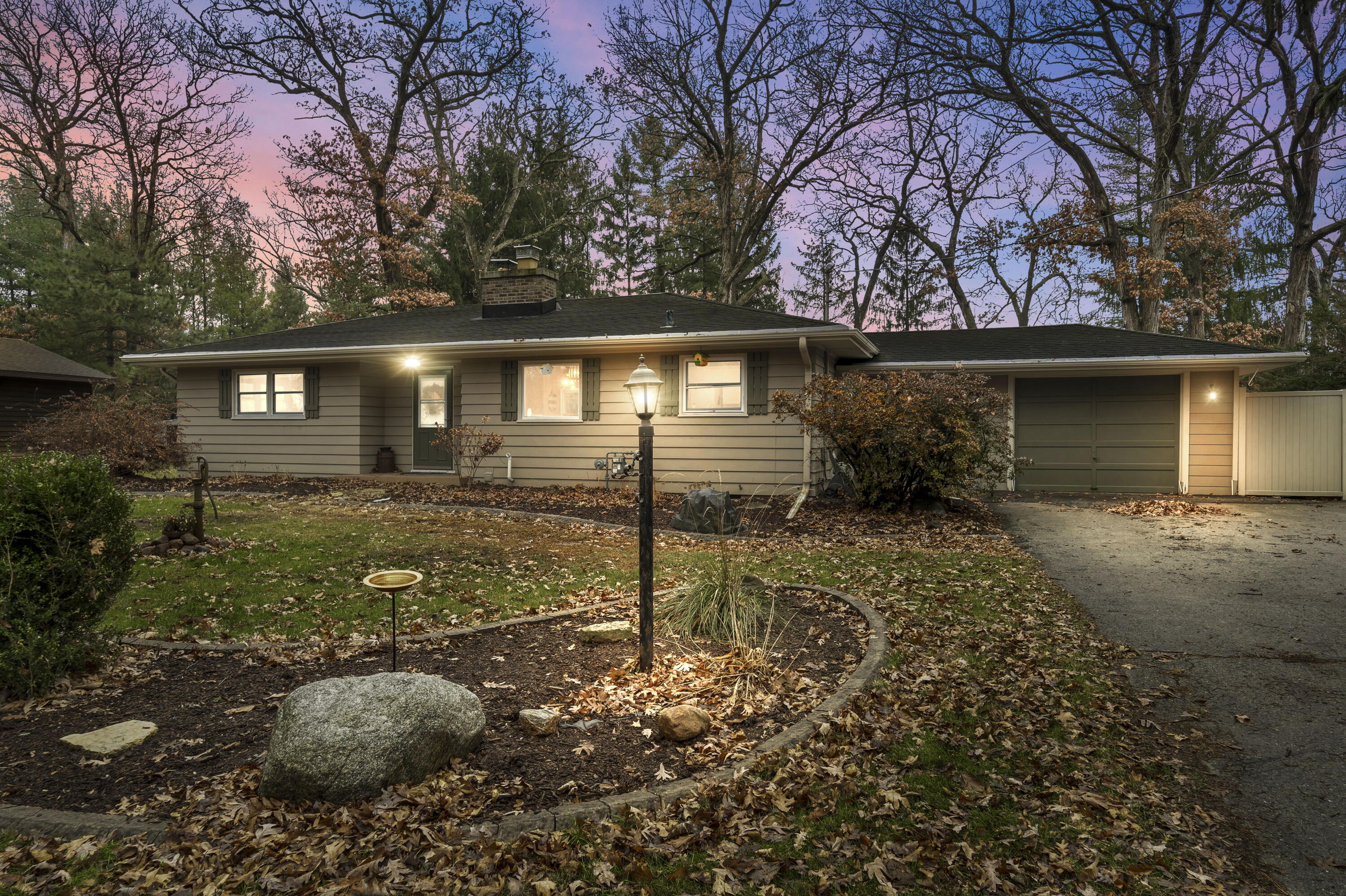29613 Timberlane Dr, Rochester