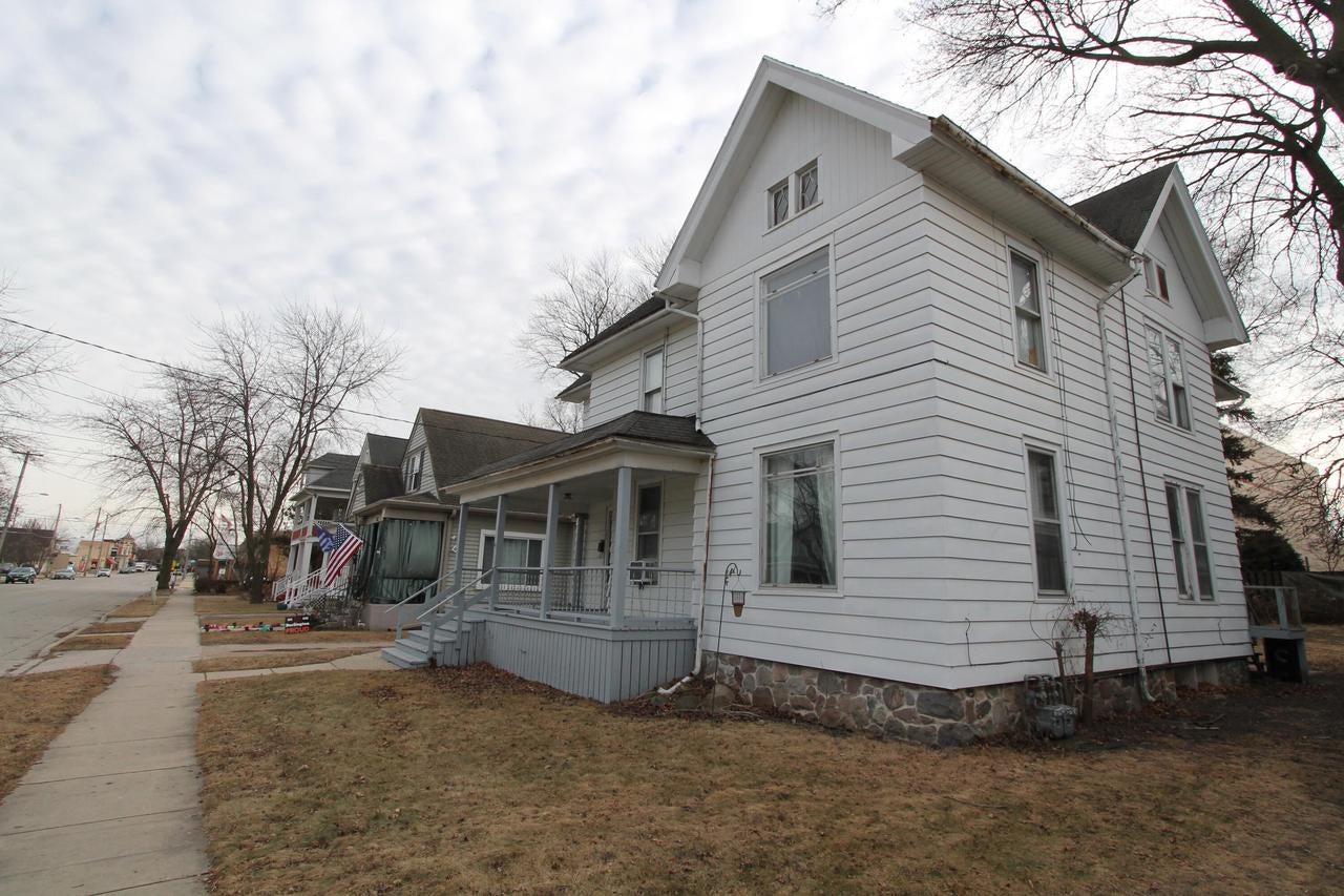 241 West Chestnut STREET 243