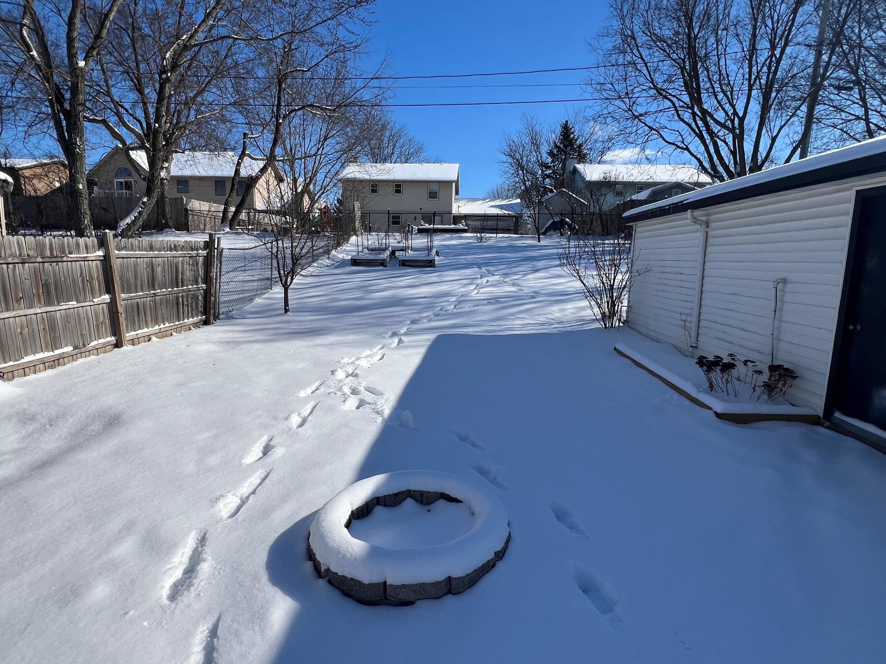172 Clover Dr, Burlington