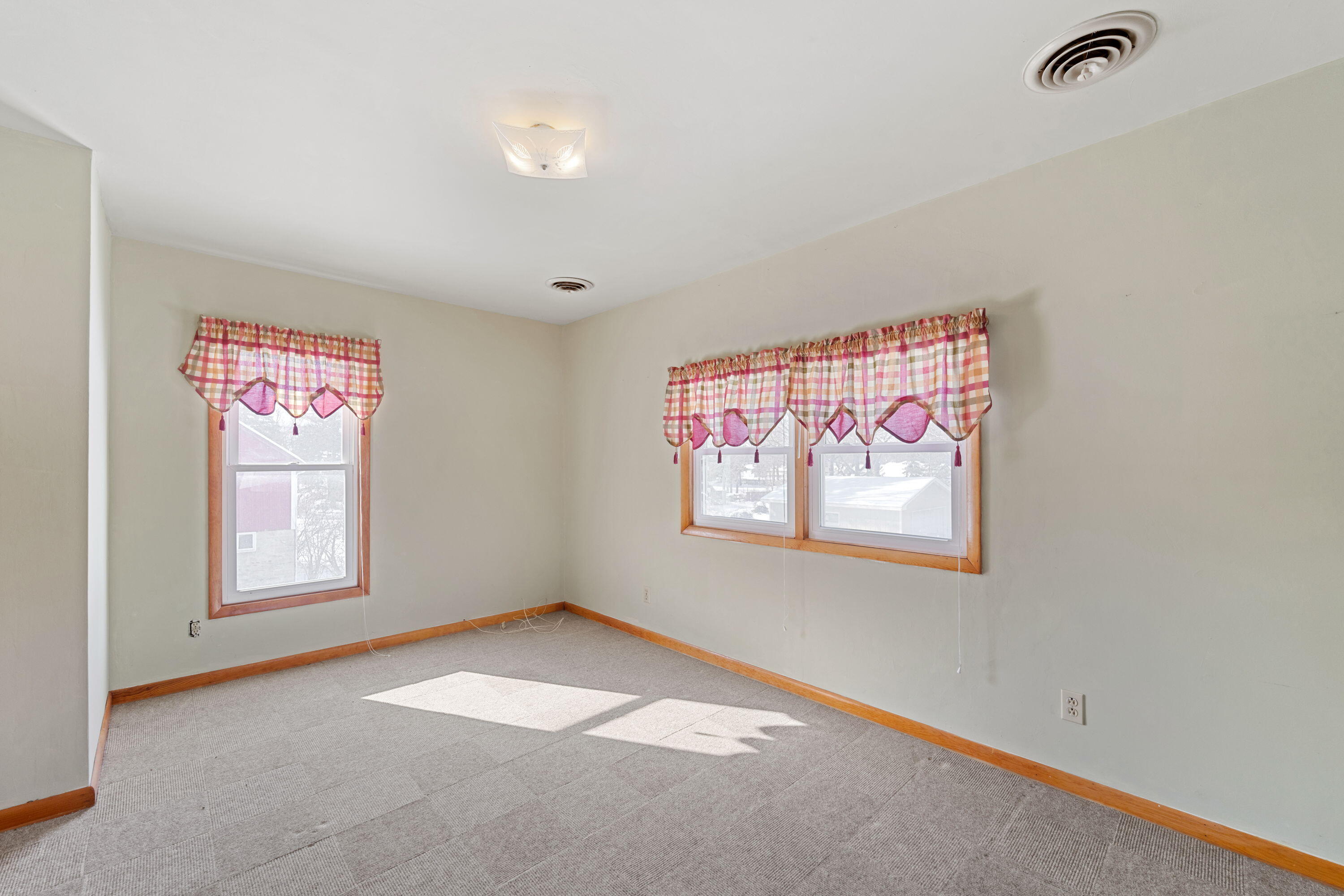 309 E Main St, Rochester