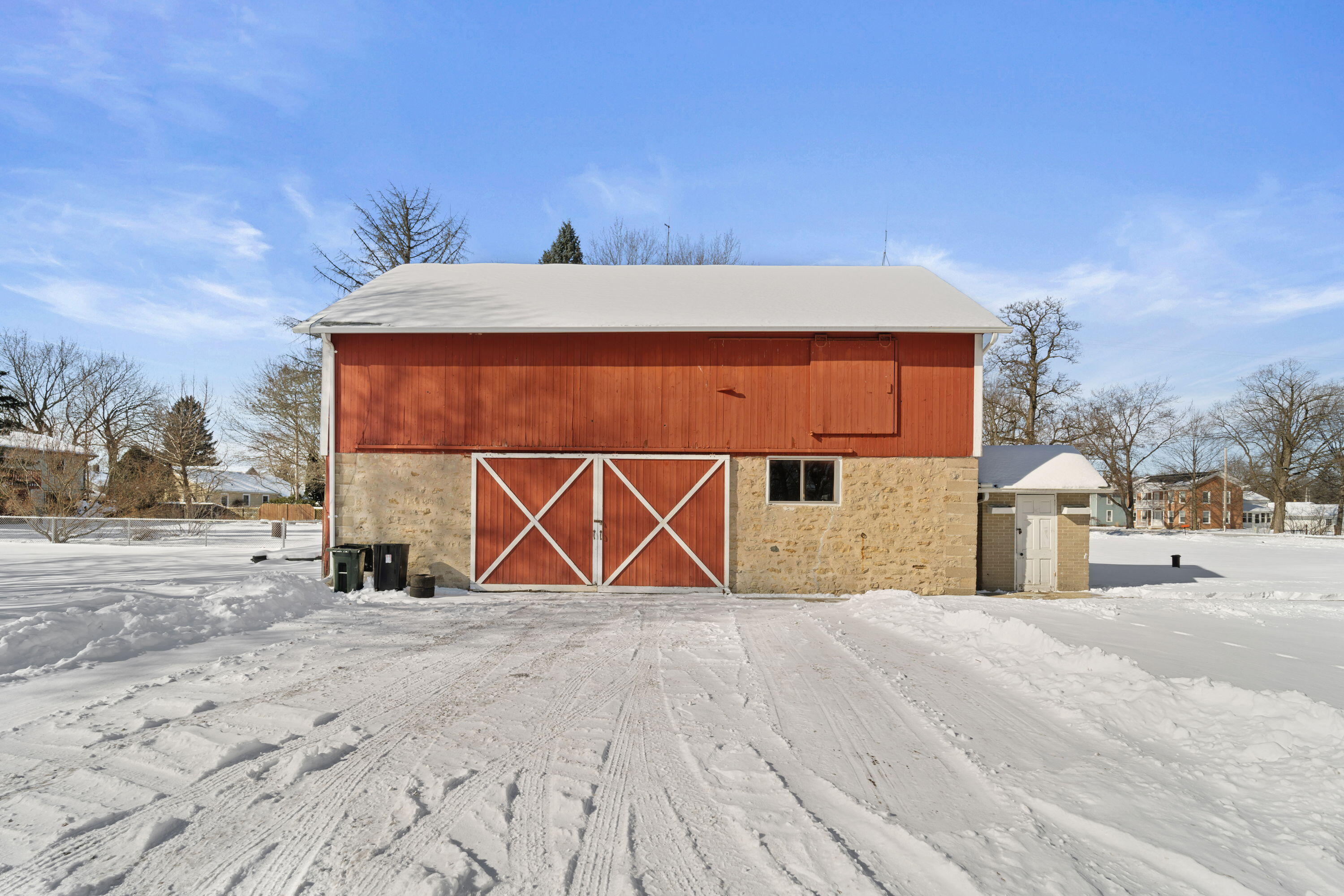 309 E Main St, Rochester