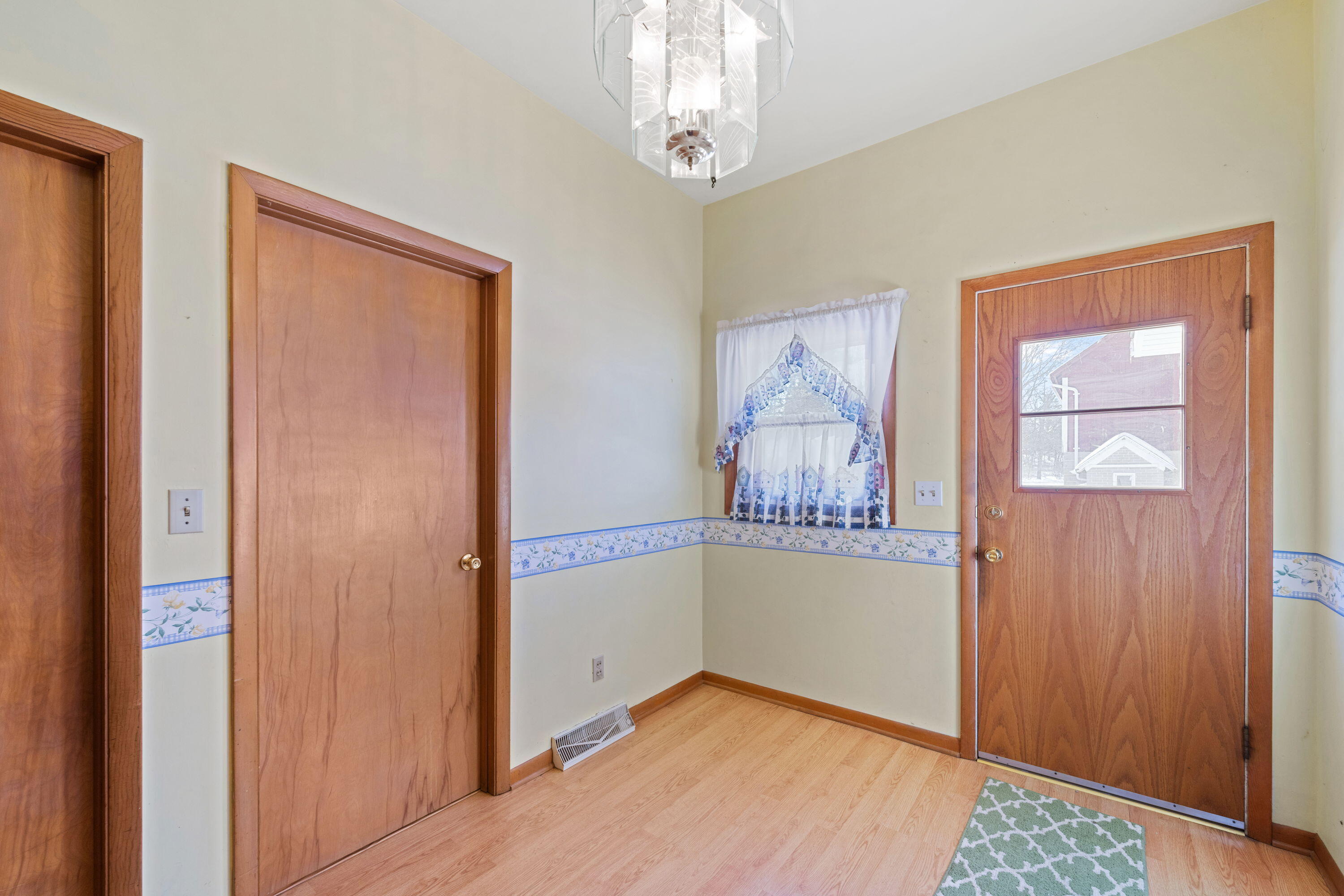 309 E Main St, Rochester