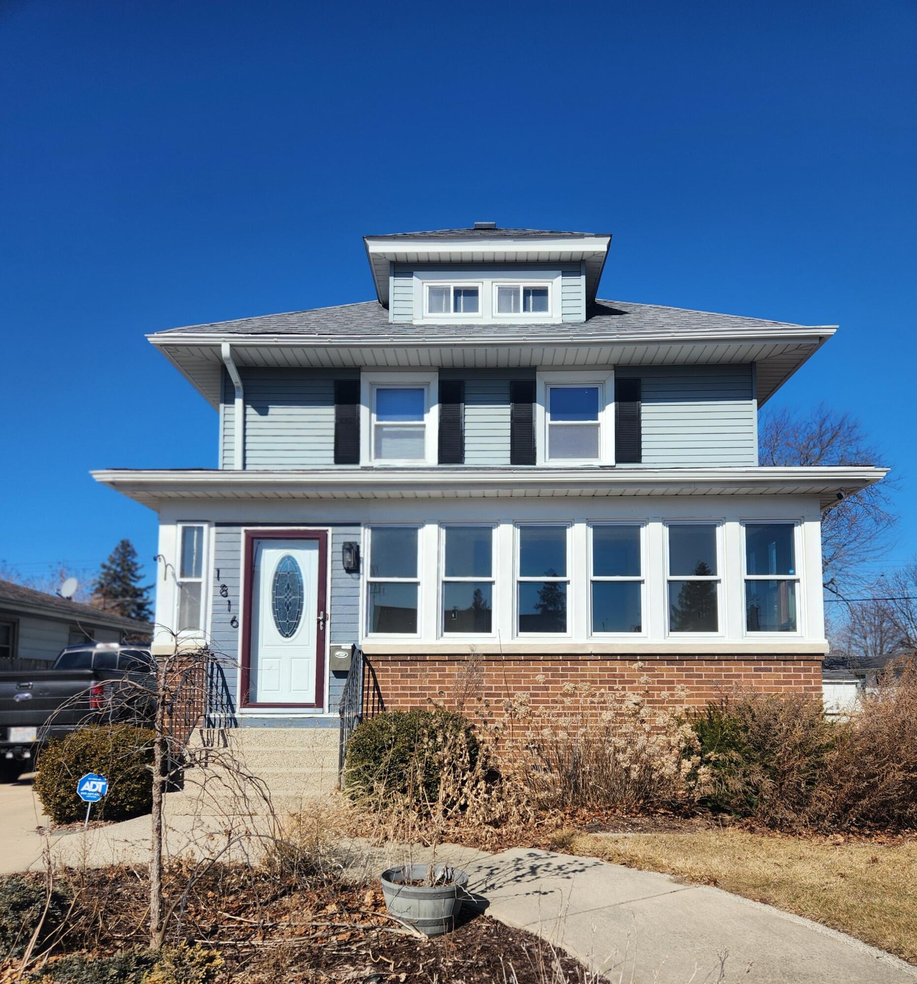 1816 27th St, Kenosha