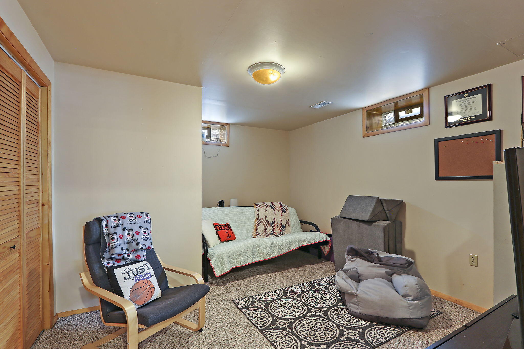 N6388 Paradise Dr