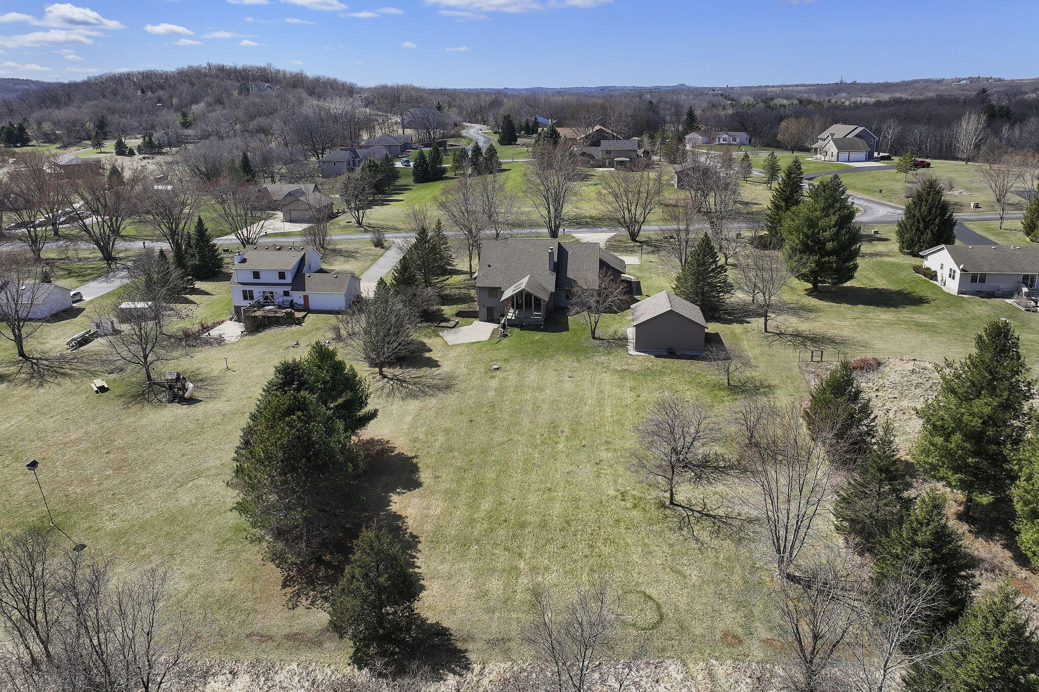 N6388 Paradise Dr