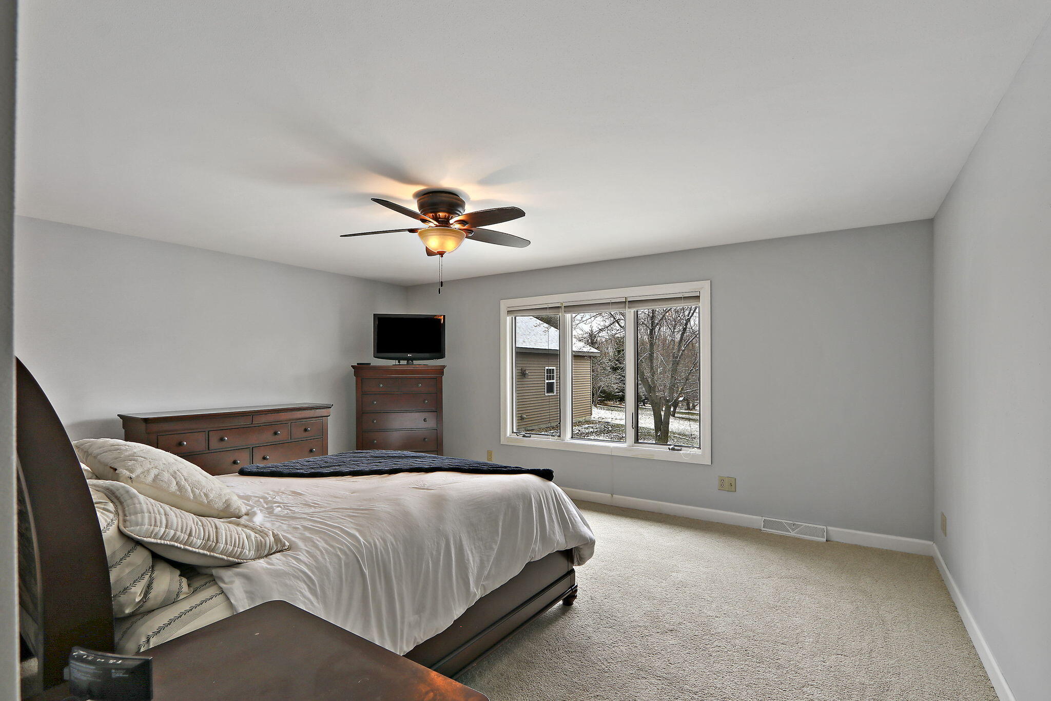 N6388 Paradise Dr